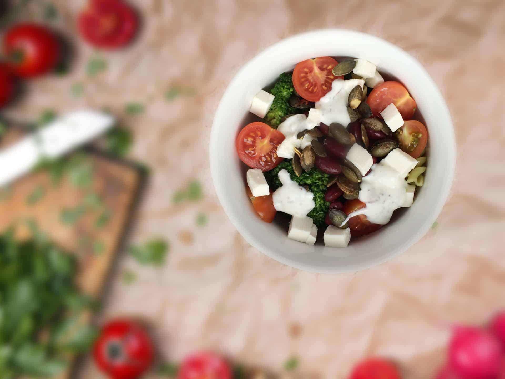 Sałatka z brokułem i fetą