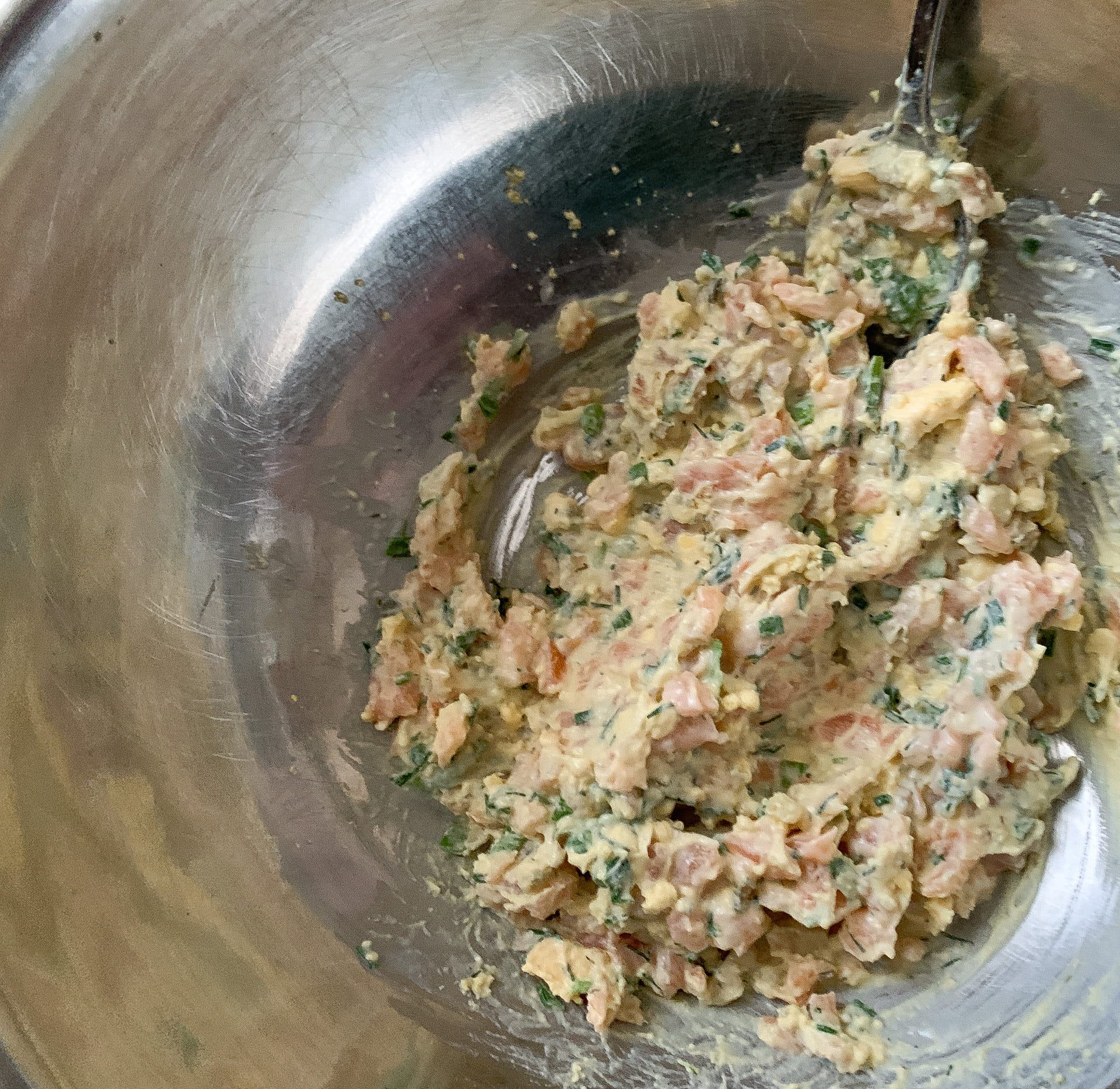 Jajka faszerowane z grillowaną cukinią