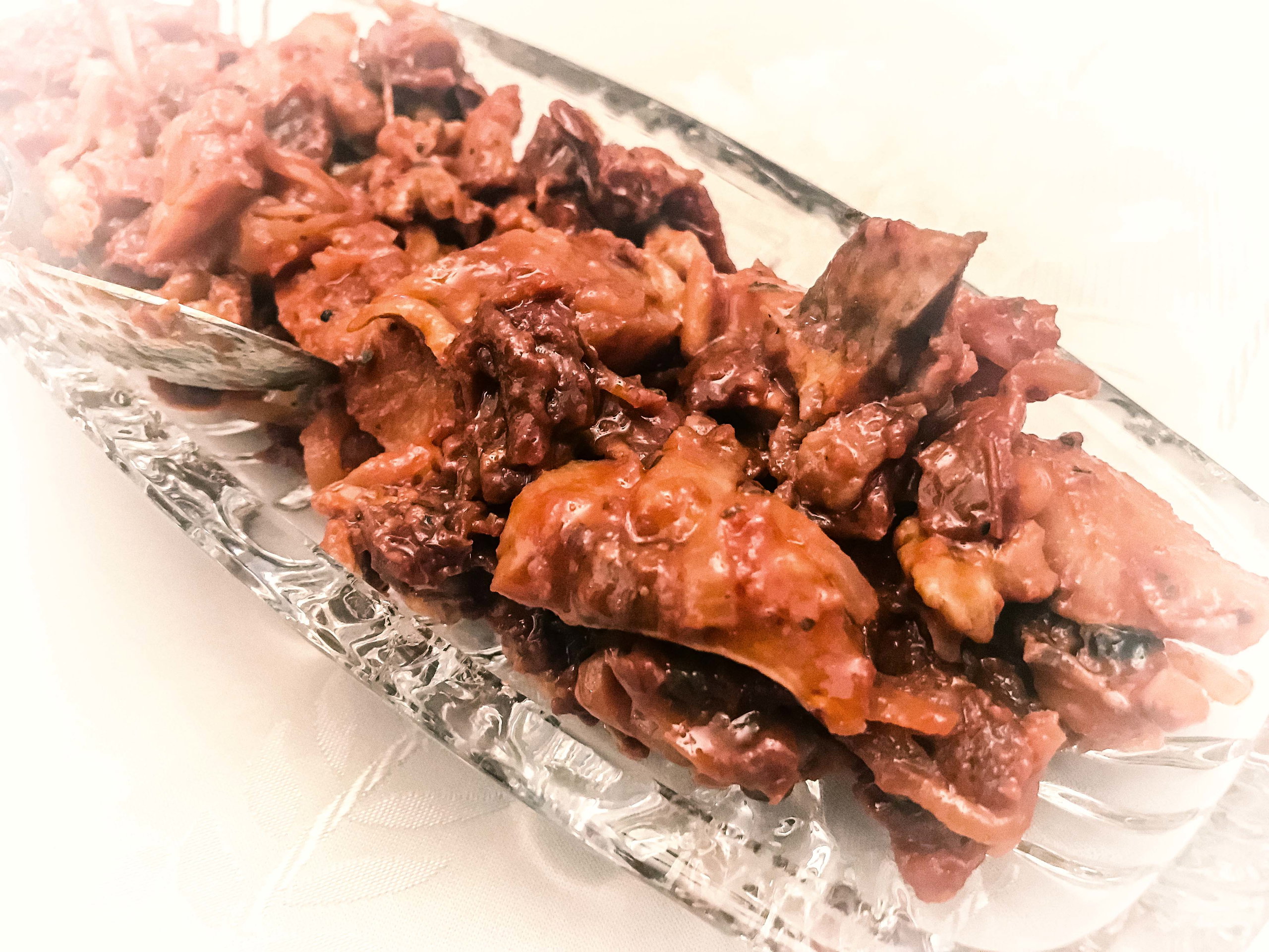 Przekąski na sylwestra 16 Śledzie z suszonymi pomidorami