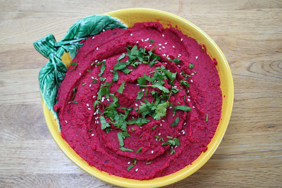 Hummus z buraka