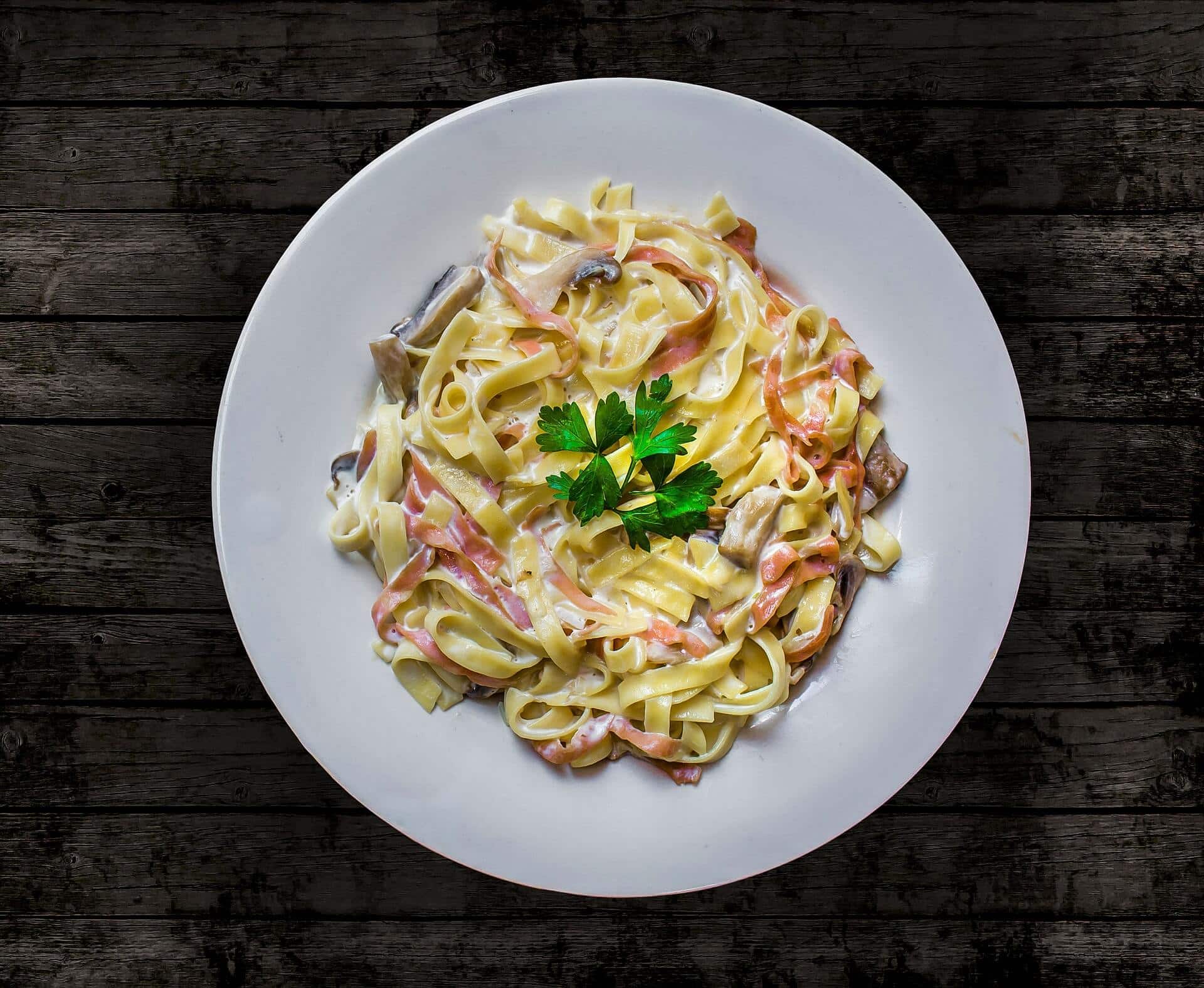 Carbonara z pieczarkami