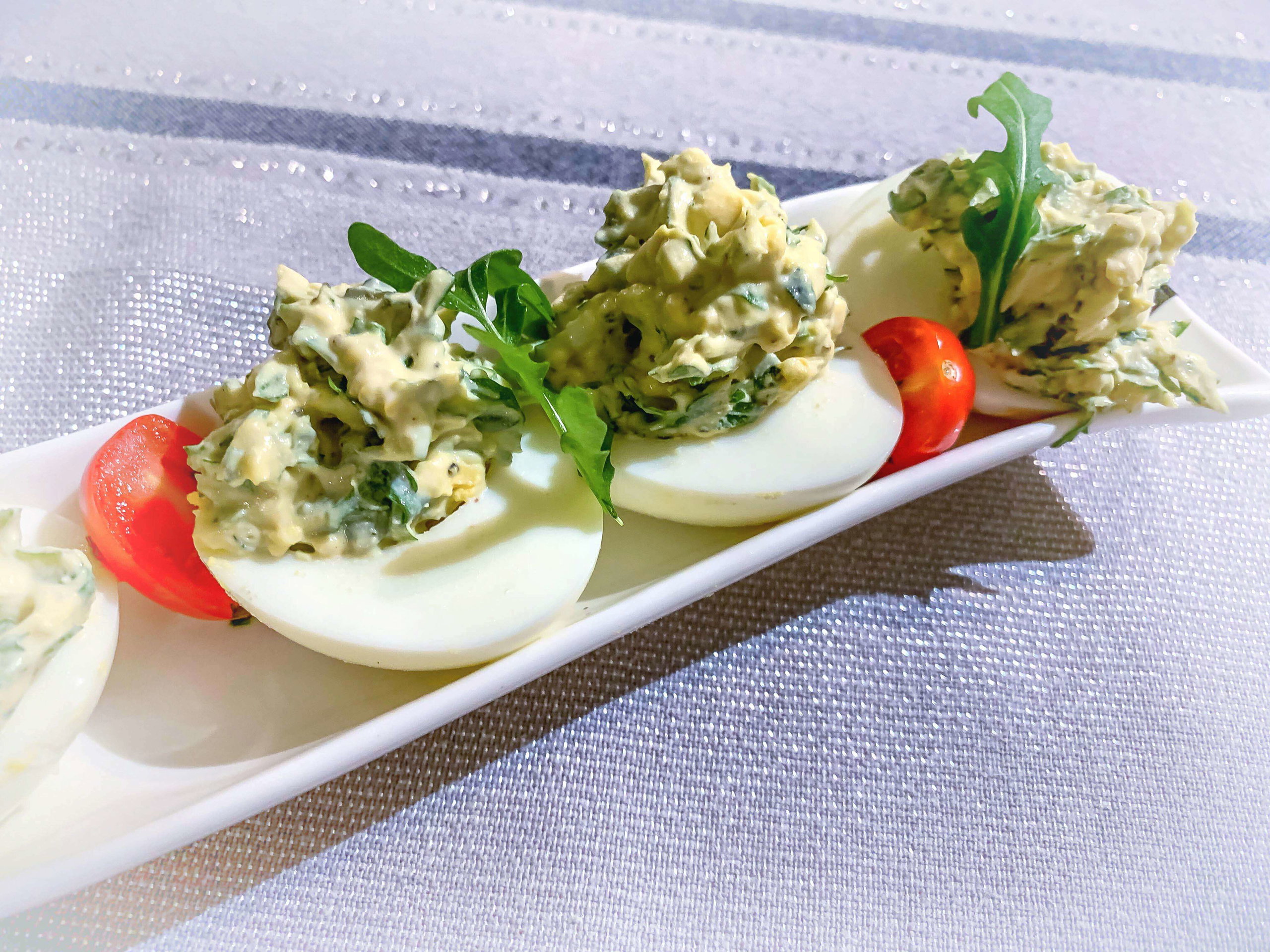 Jajka faszerowane rukolą