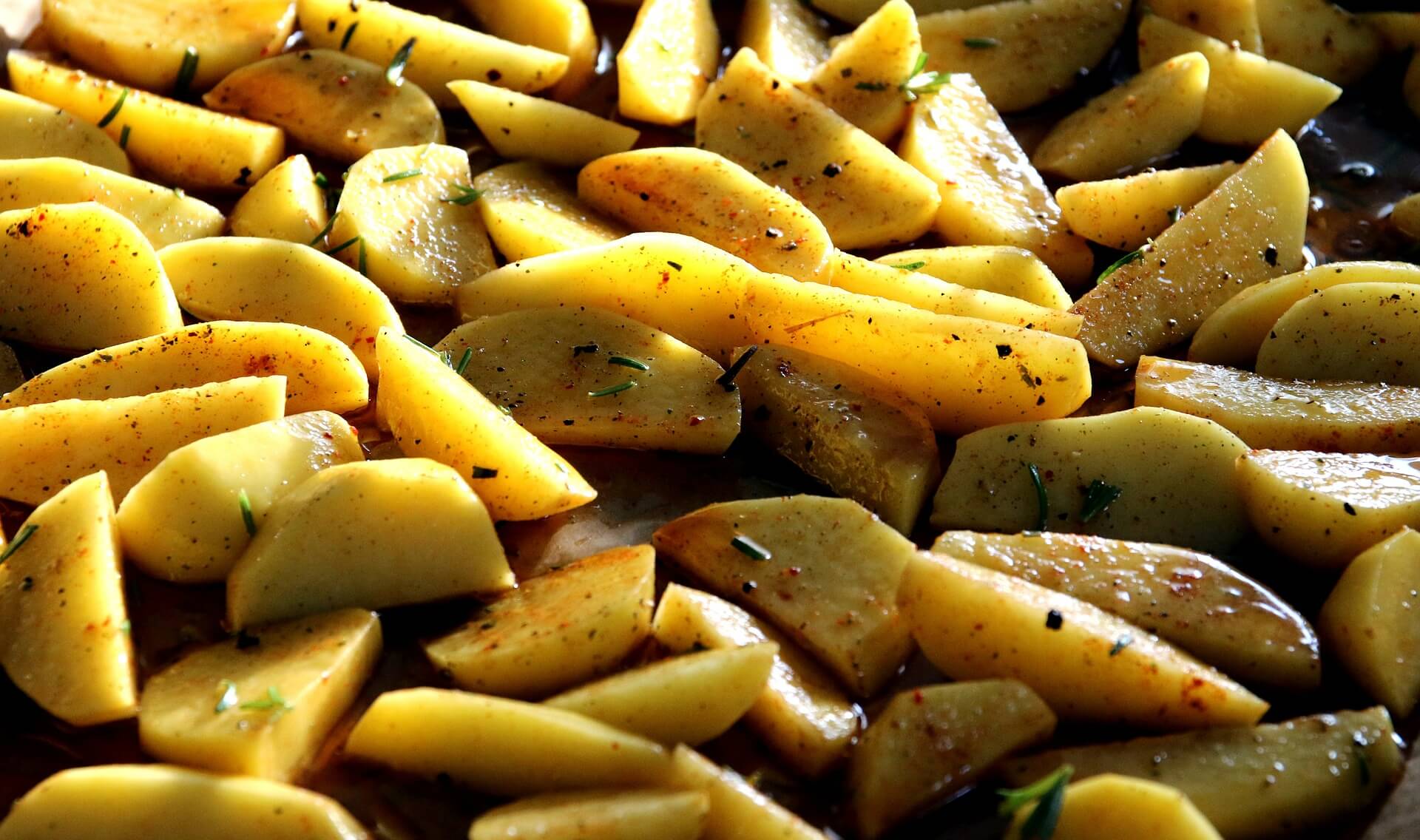 Pieczone ziemniaki z przyprawami