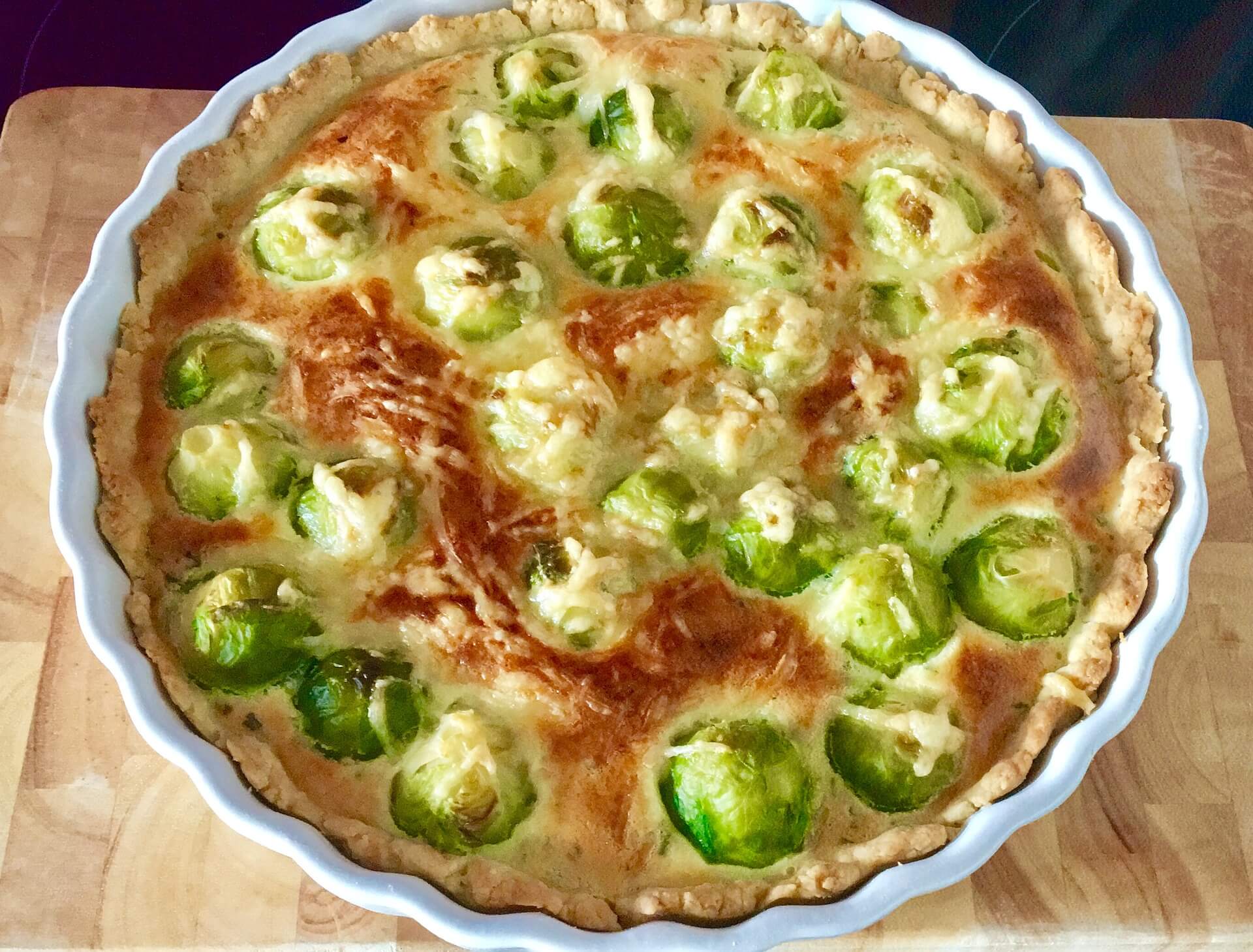 Tarta na kruchym cieście z brukselką