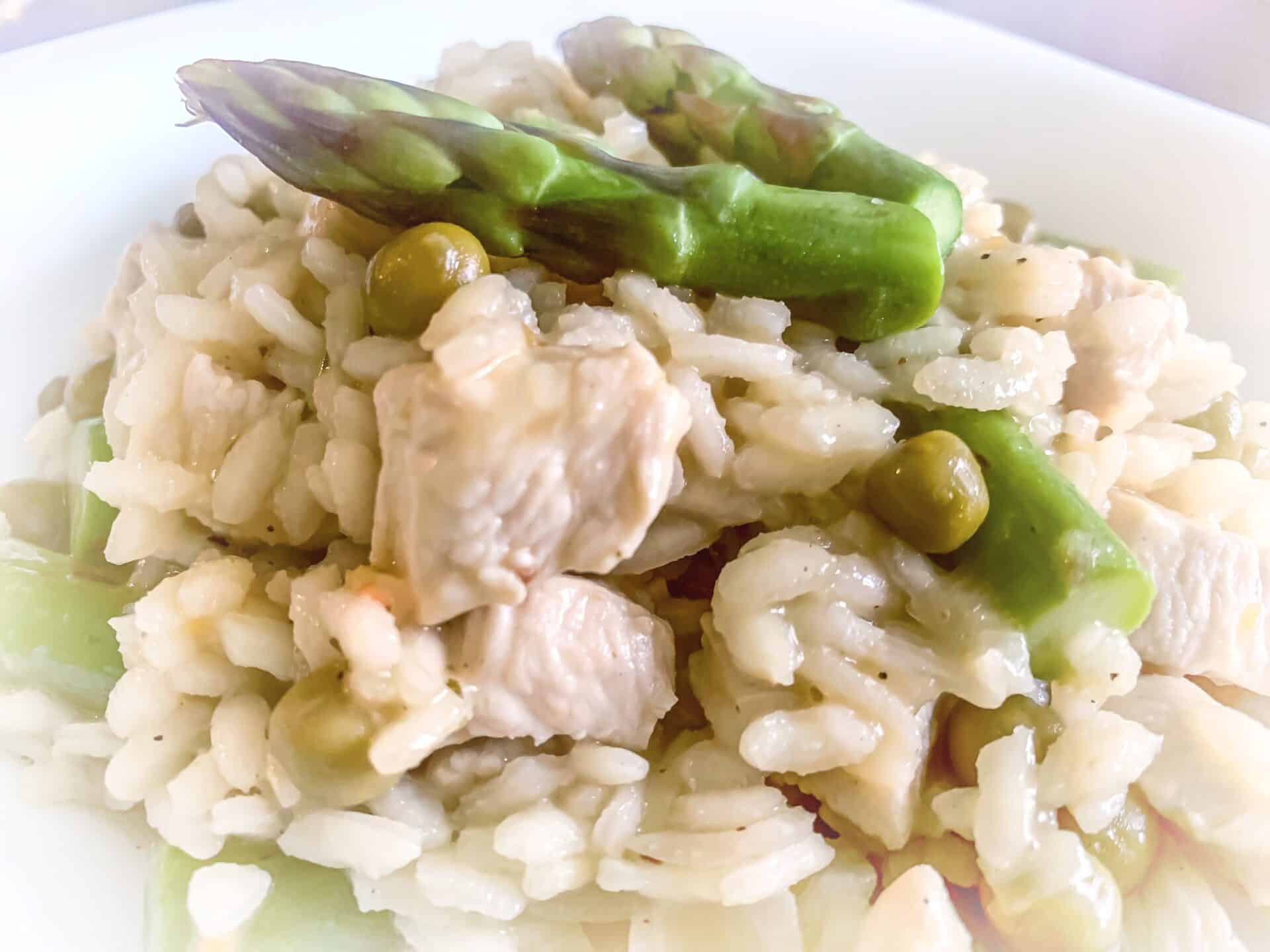 Risotto z kurczakiem i szparagami