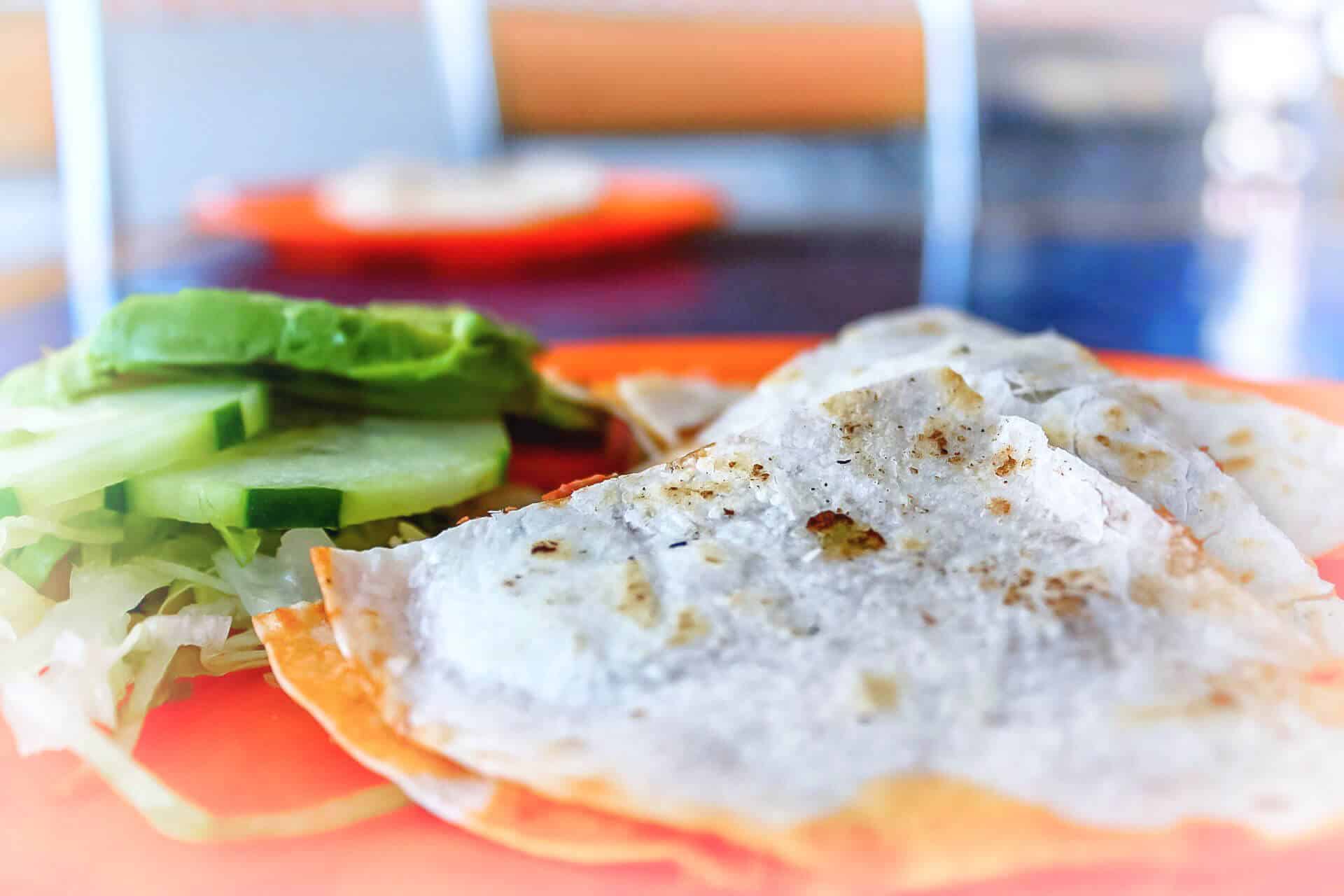 Quesadilla z mięsem mielonym