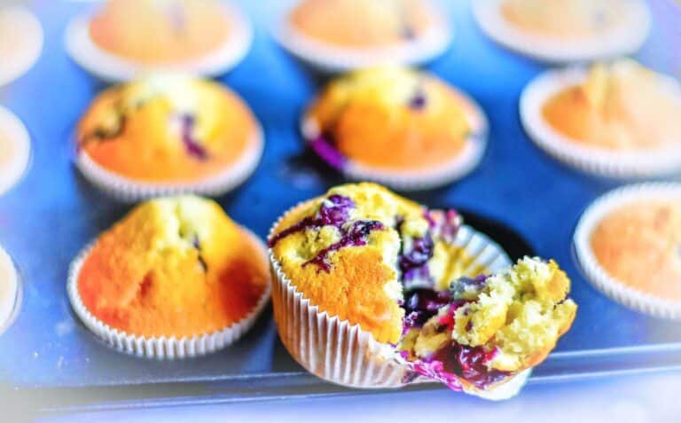 Proste muffinki z jagodami