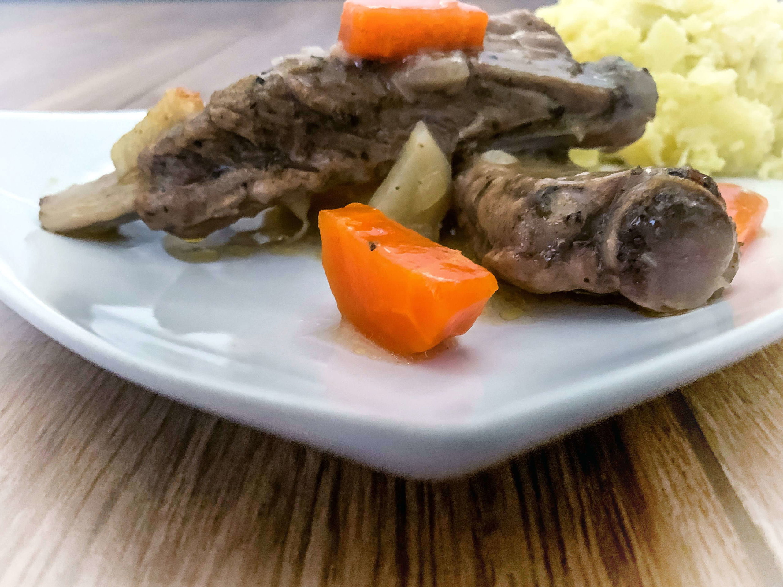 Długo duszone żeberka