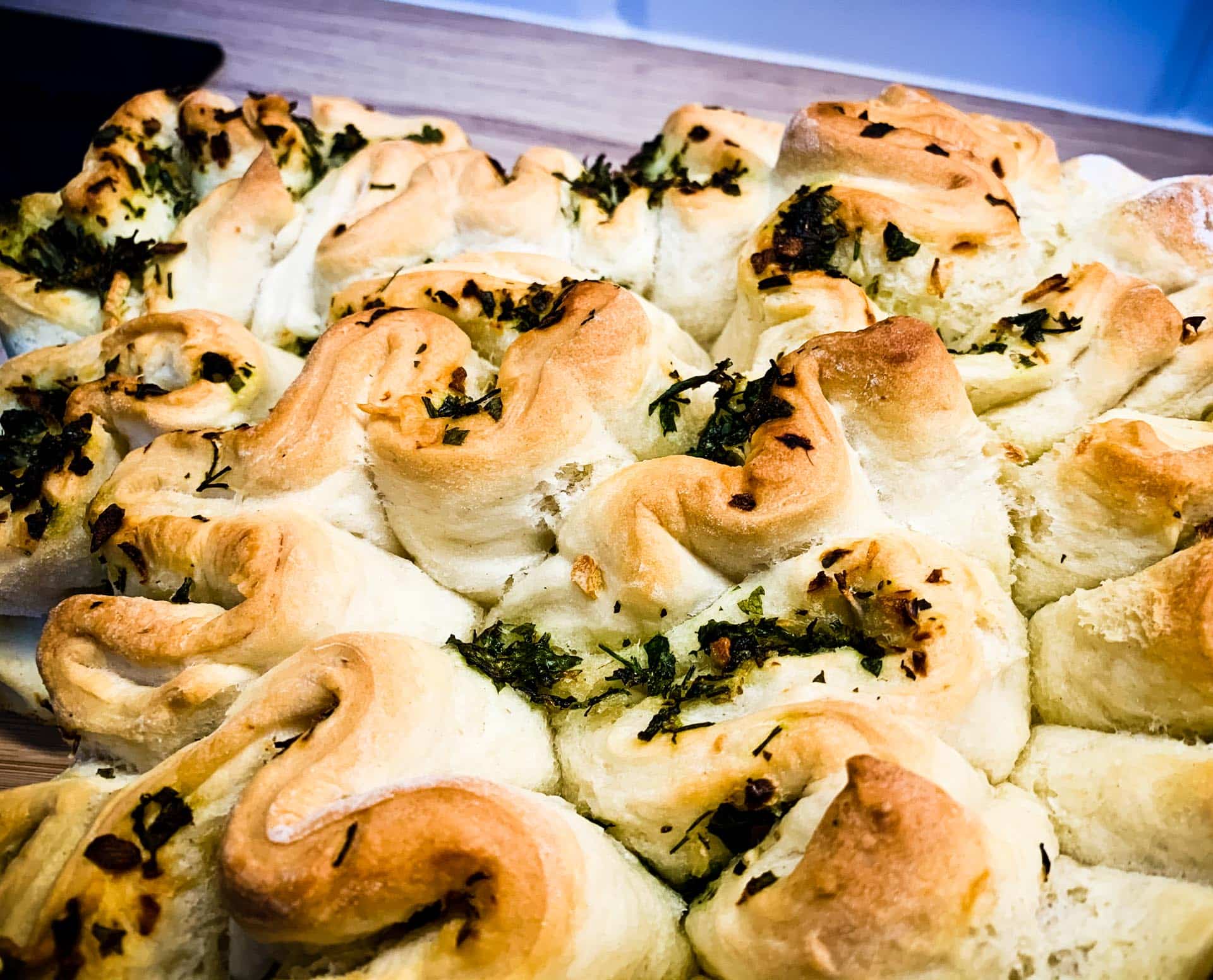 Czosnkowo - ziołowy chlebek