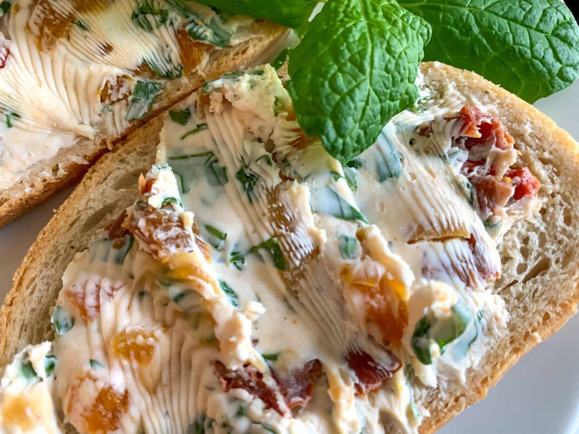 Błyskawiczna pasta z koziego sera