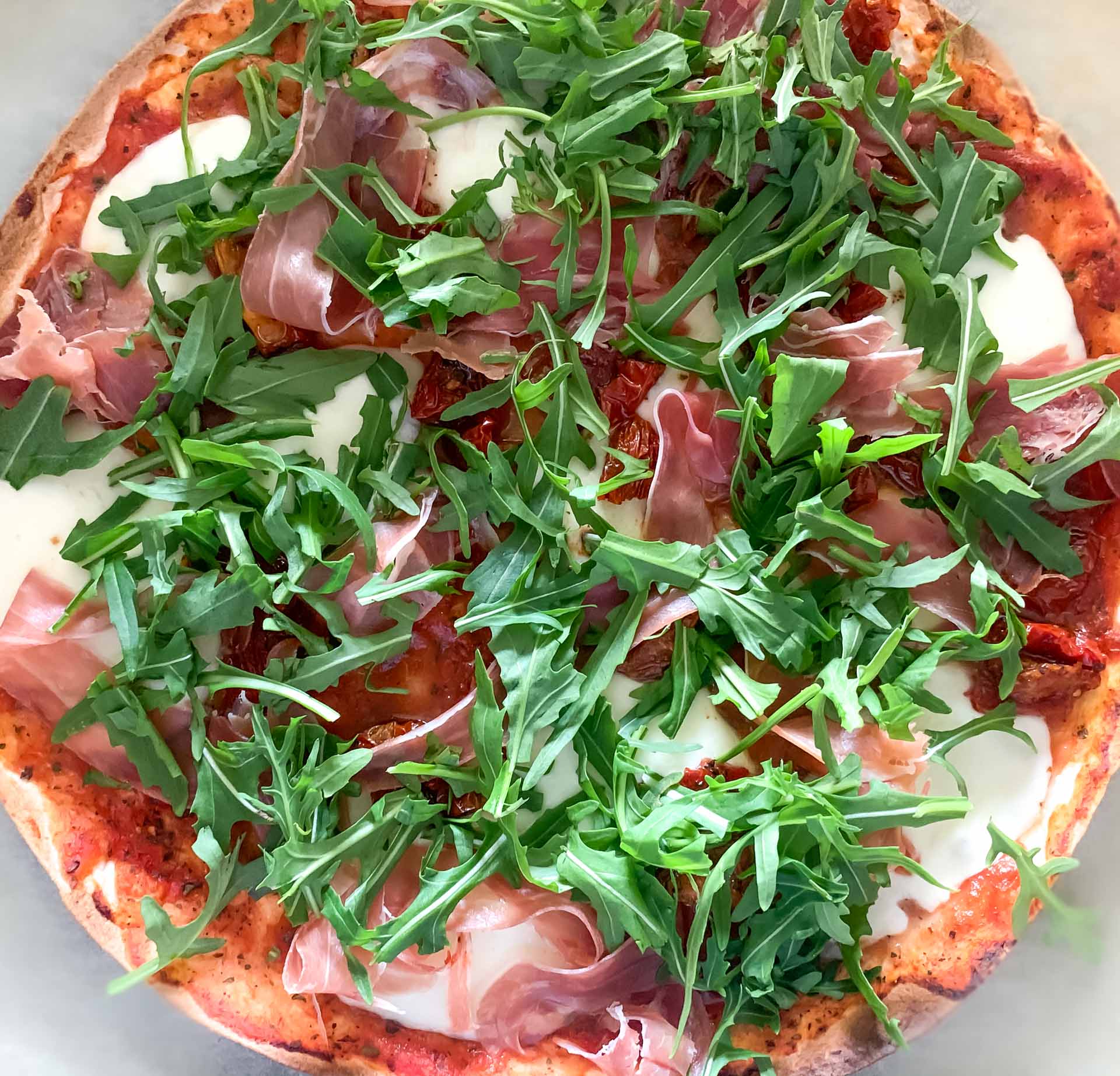 Pizza Parma na tortilli