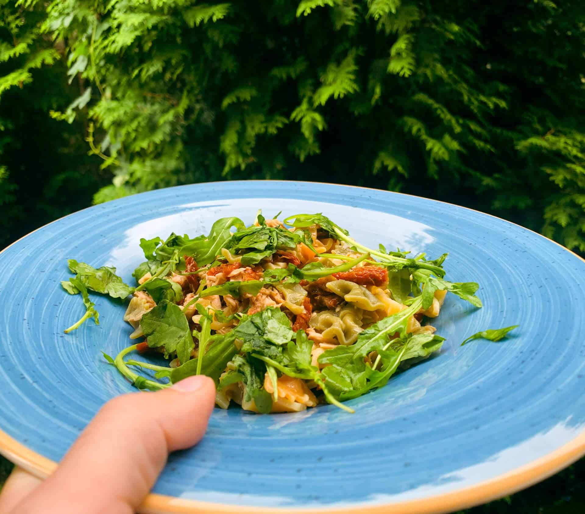 Makaron z suszonymi pomidorami i tuńczykiem