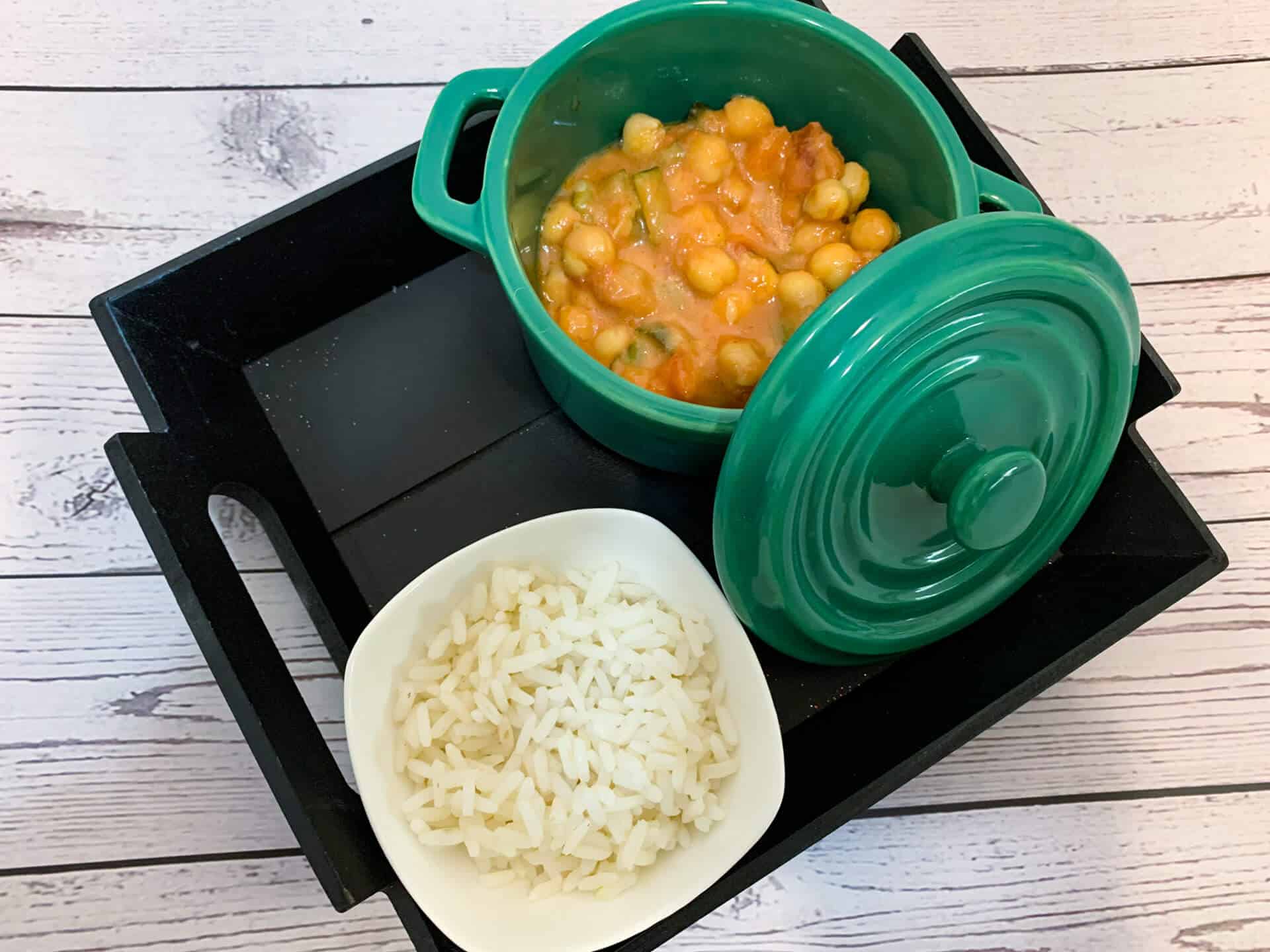 Cieciorka z cukinią w sosie pomidorowym 2 Cieciorka z cukinią w sosie pomidorowym