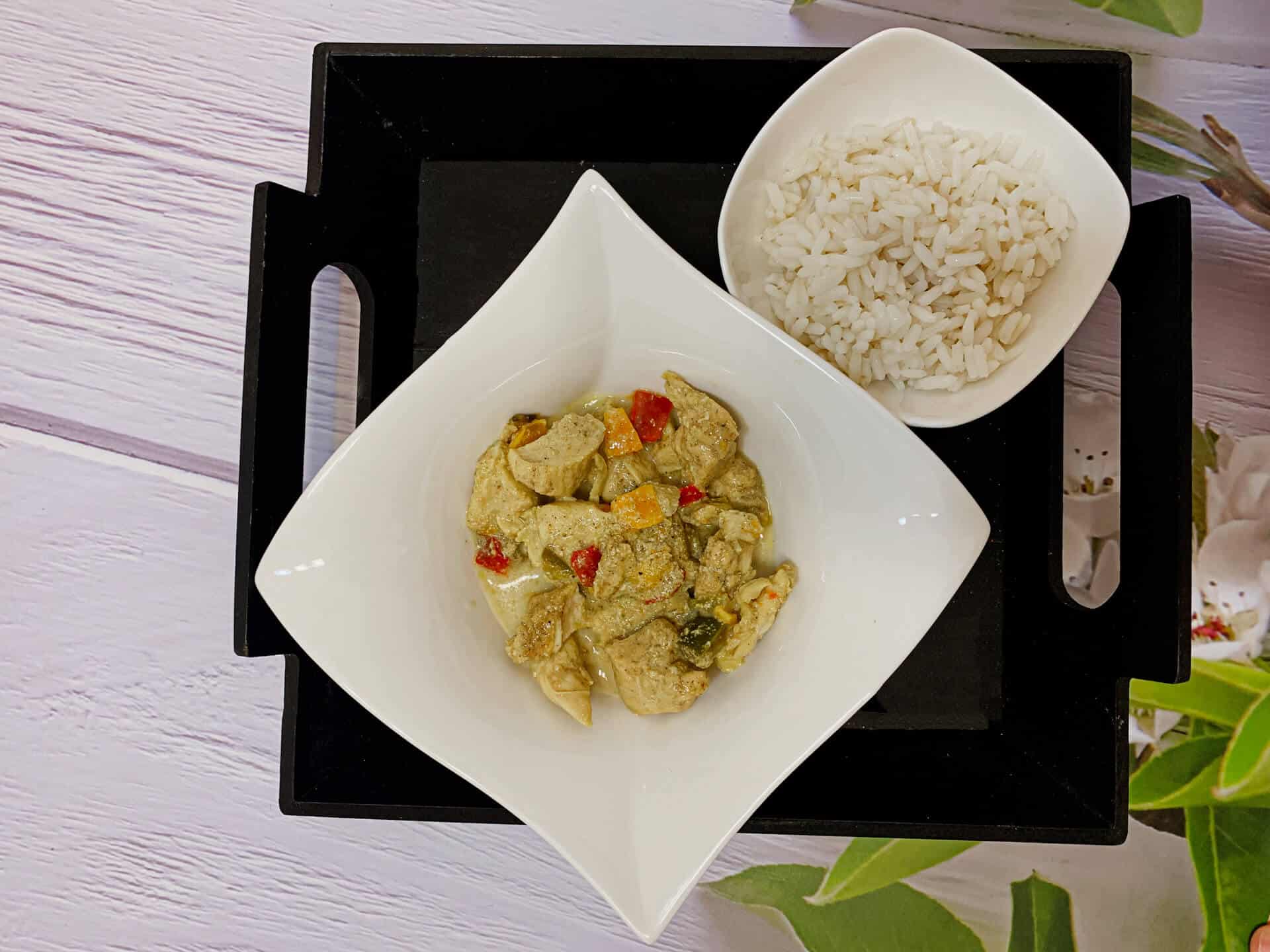 Curry z kurczakiem i ryżem
