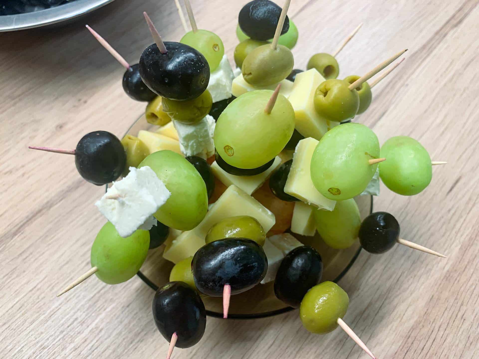 Serowa wersja koreczków