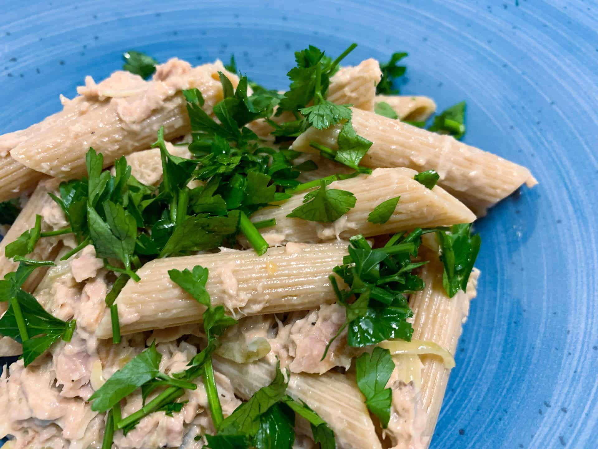 Makaron razowy z tuńczykiem