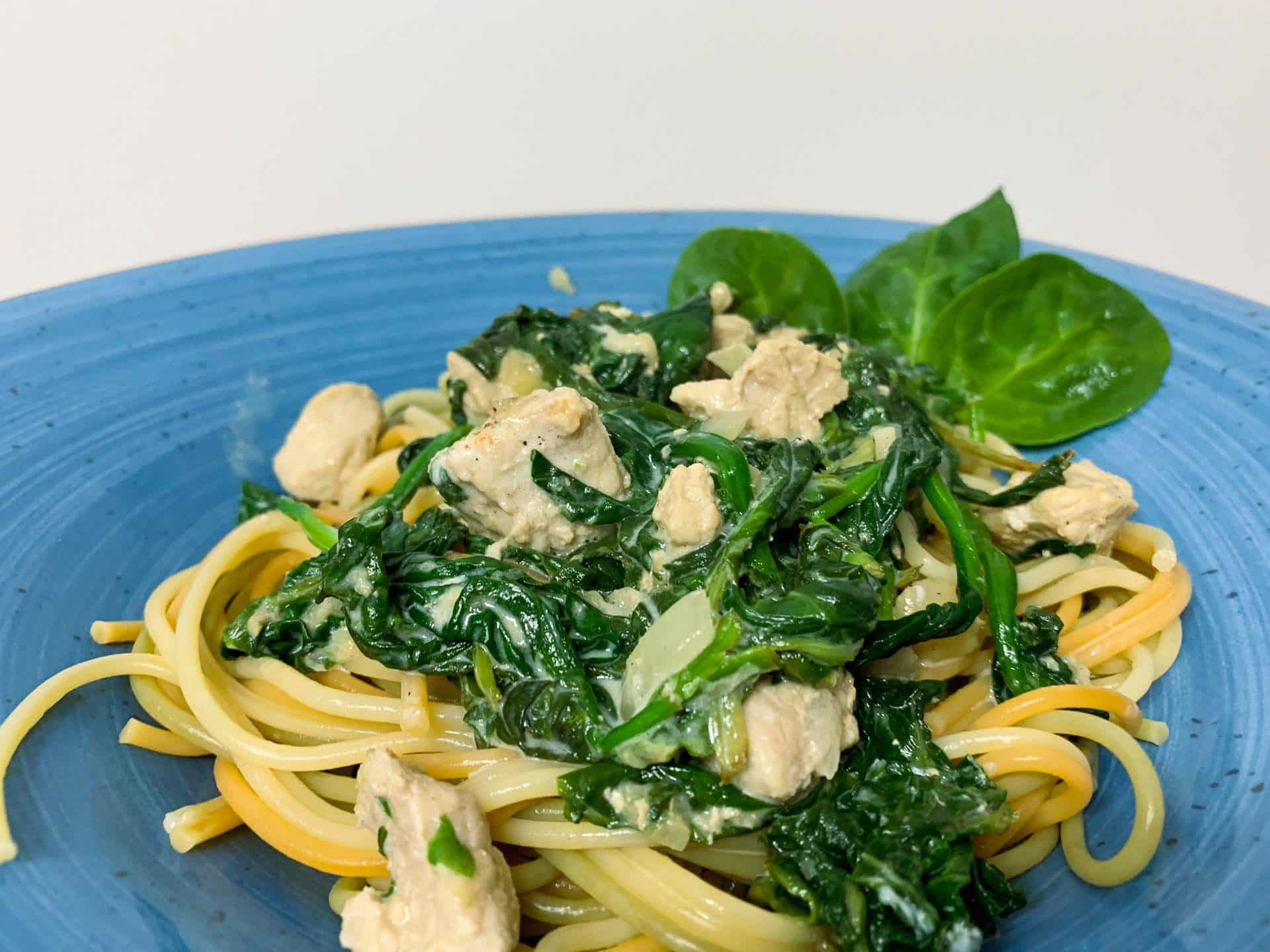 Spaghetti z indykiem i szpinakiem 1 Spaghetti z indykiem i szpinakiem