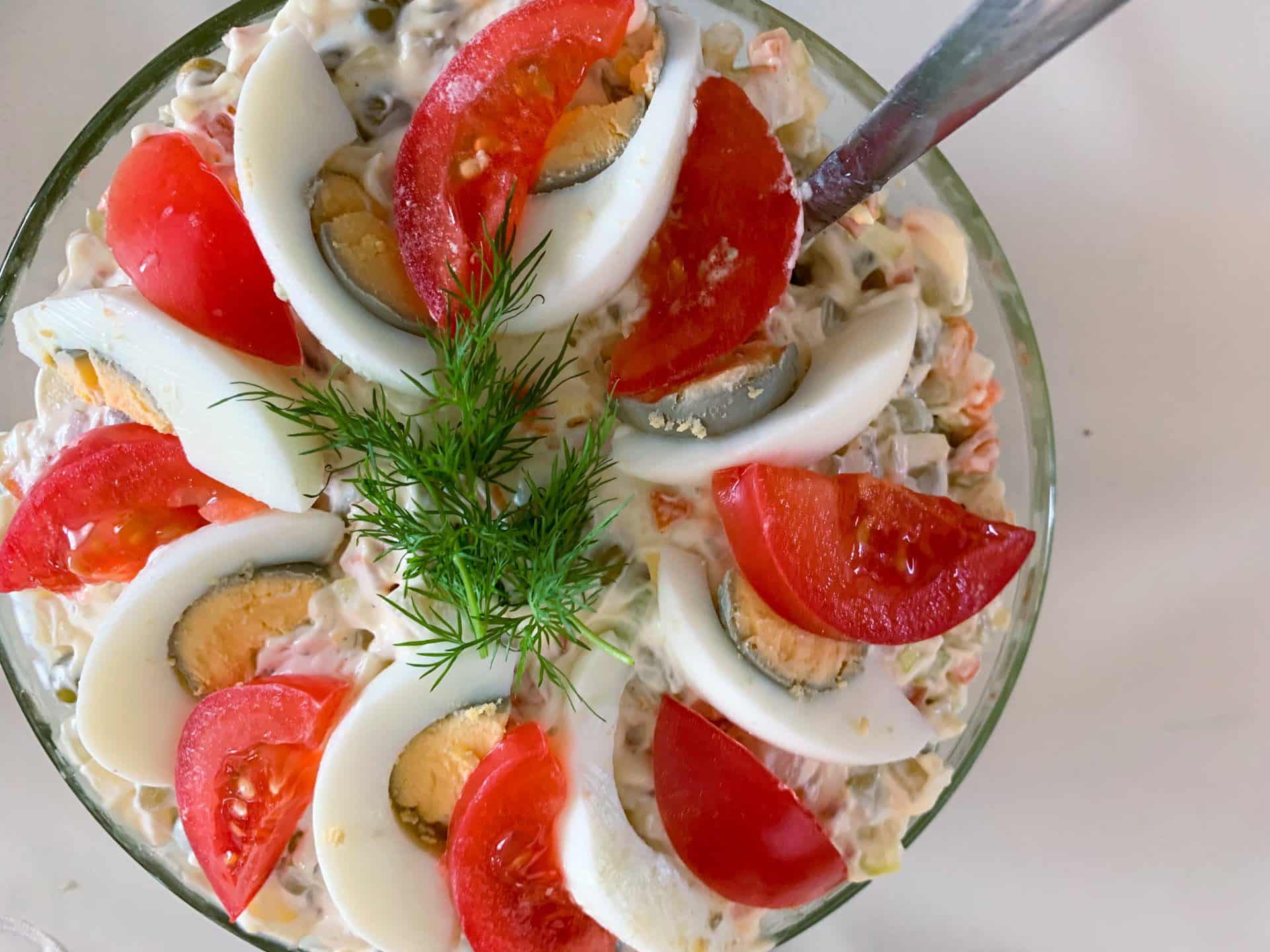 Sałatka jarzynowa z szynką