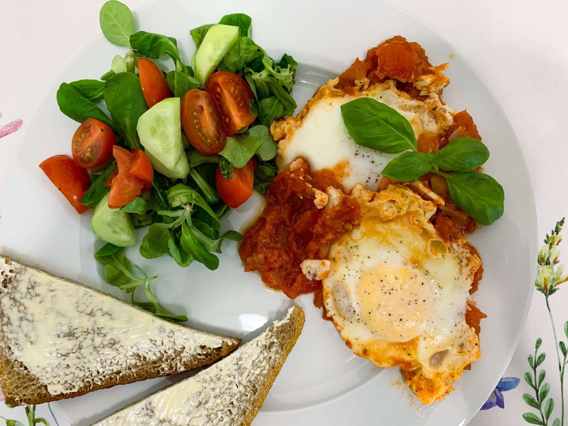 Szybka szakszuka w stylu orientalnym