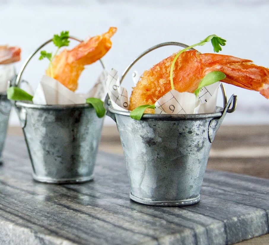 Krewetki w tempurze z sosem z mango i chilli