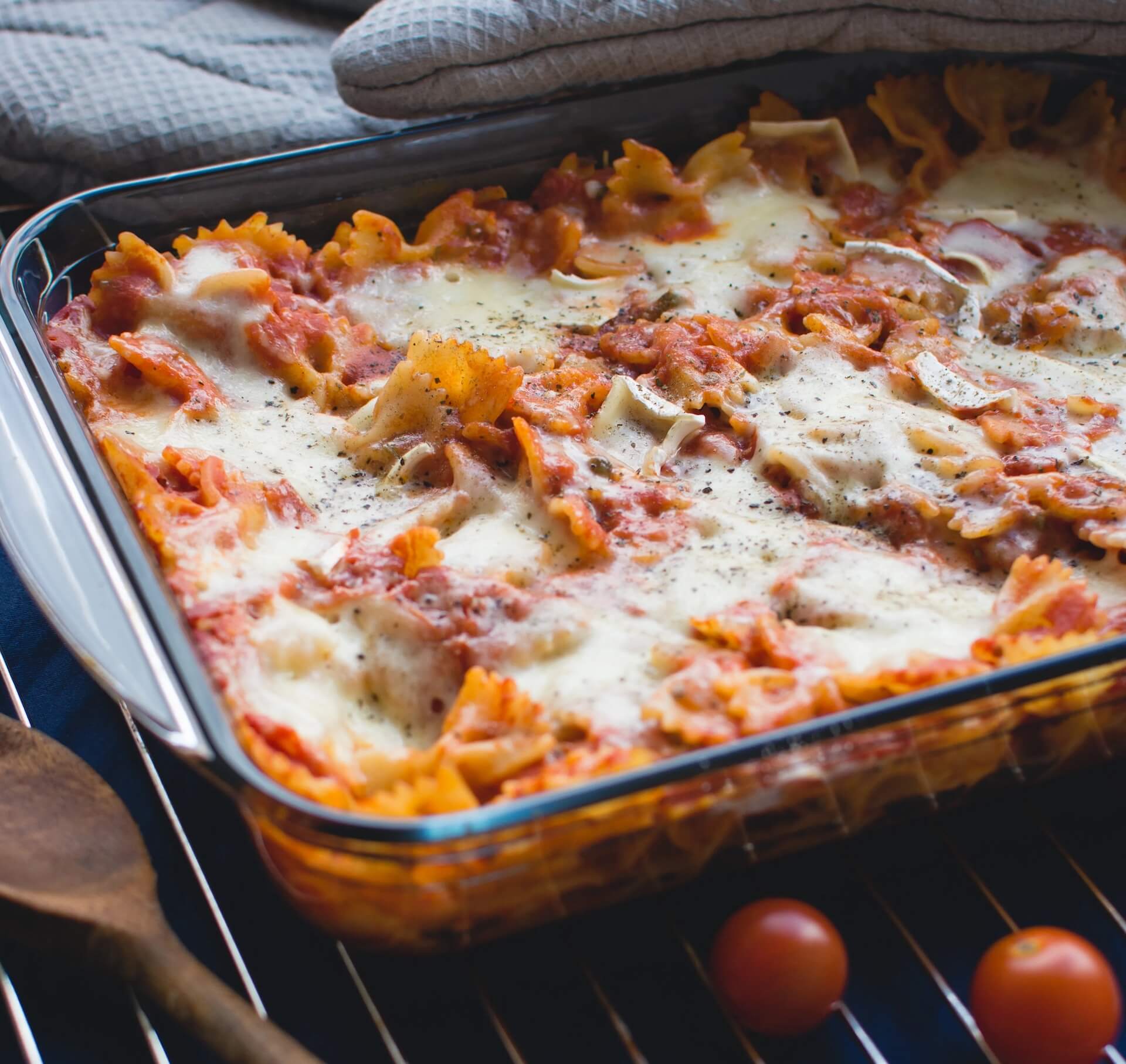 Zapiekanka makaronowa z 4 składników