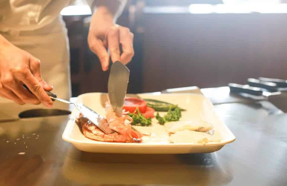 Jak inflacja odbija się na cenach w restauracjach?