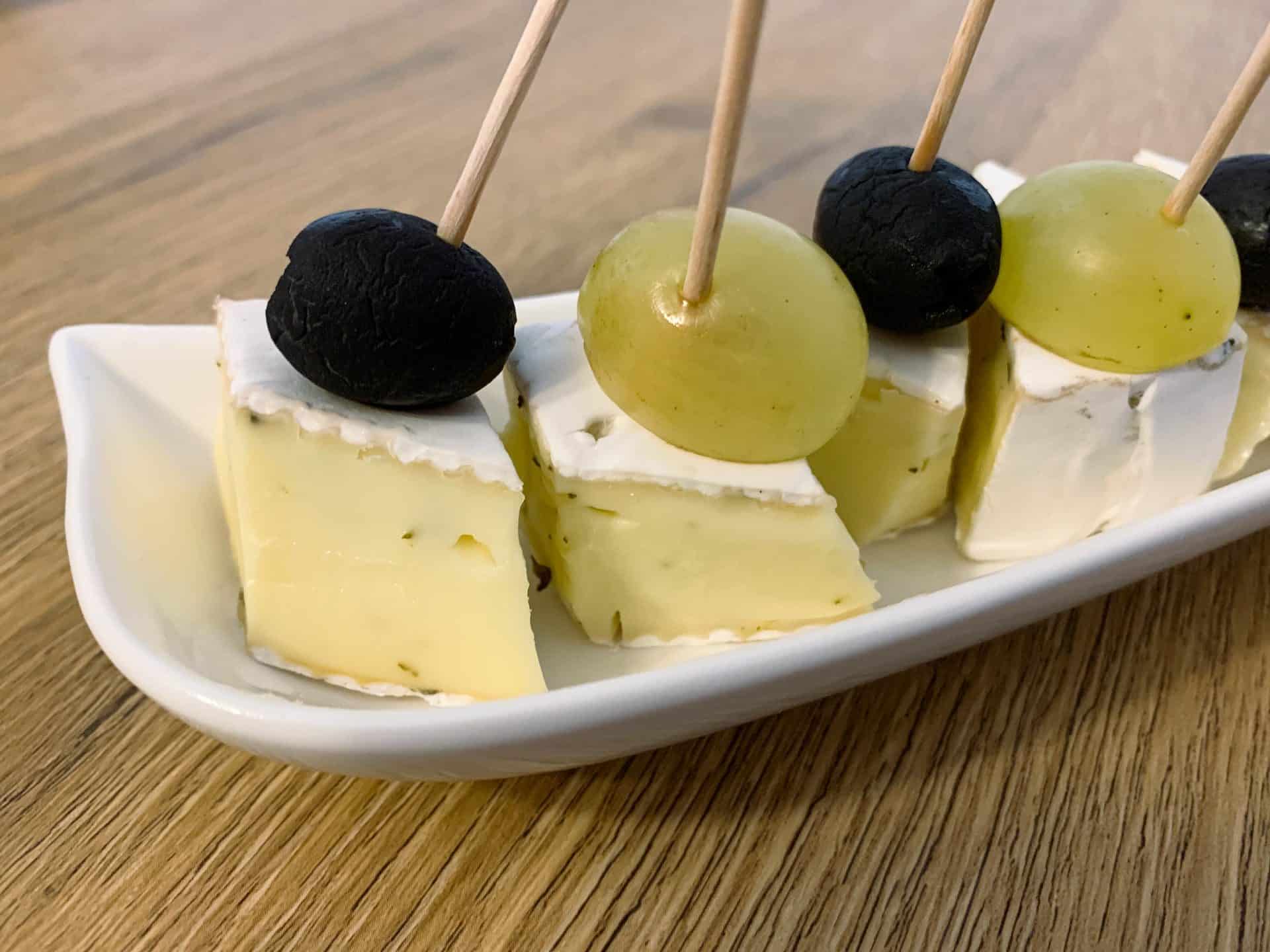 Koreczki z Camembert