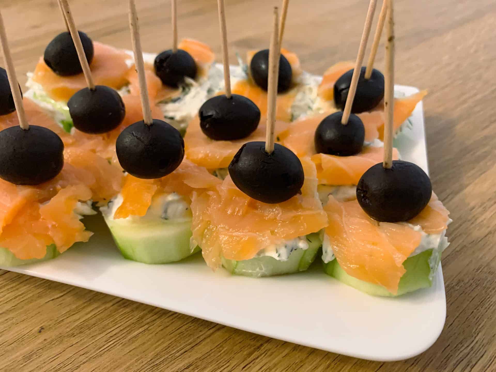 Koreczki z łososiem