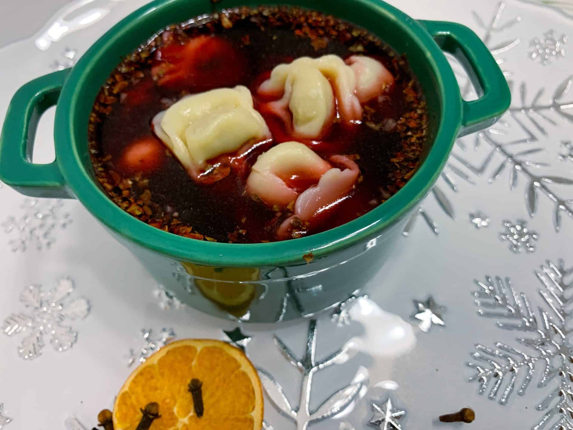 Barszcz czerwony z uszkami 2 Barszcz czerwony z uszkami