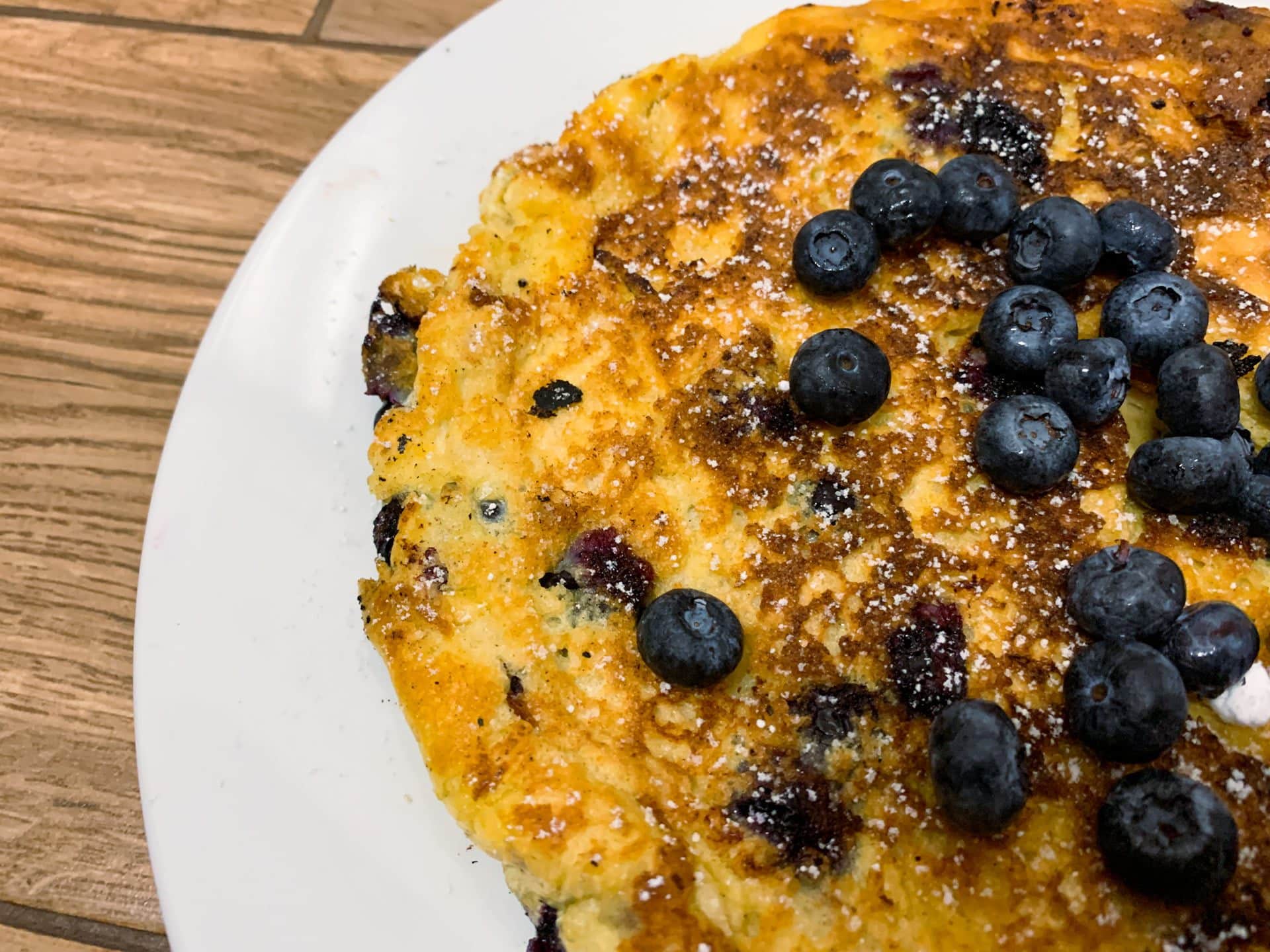 Omlet z borówkami