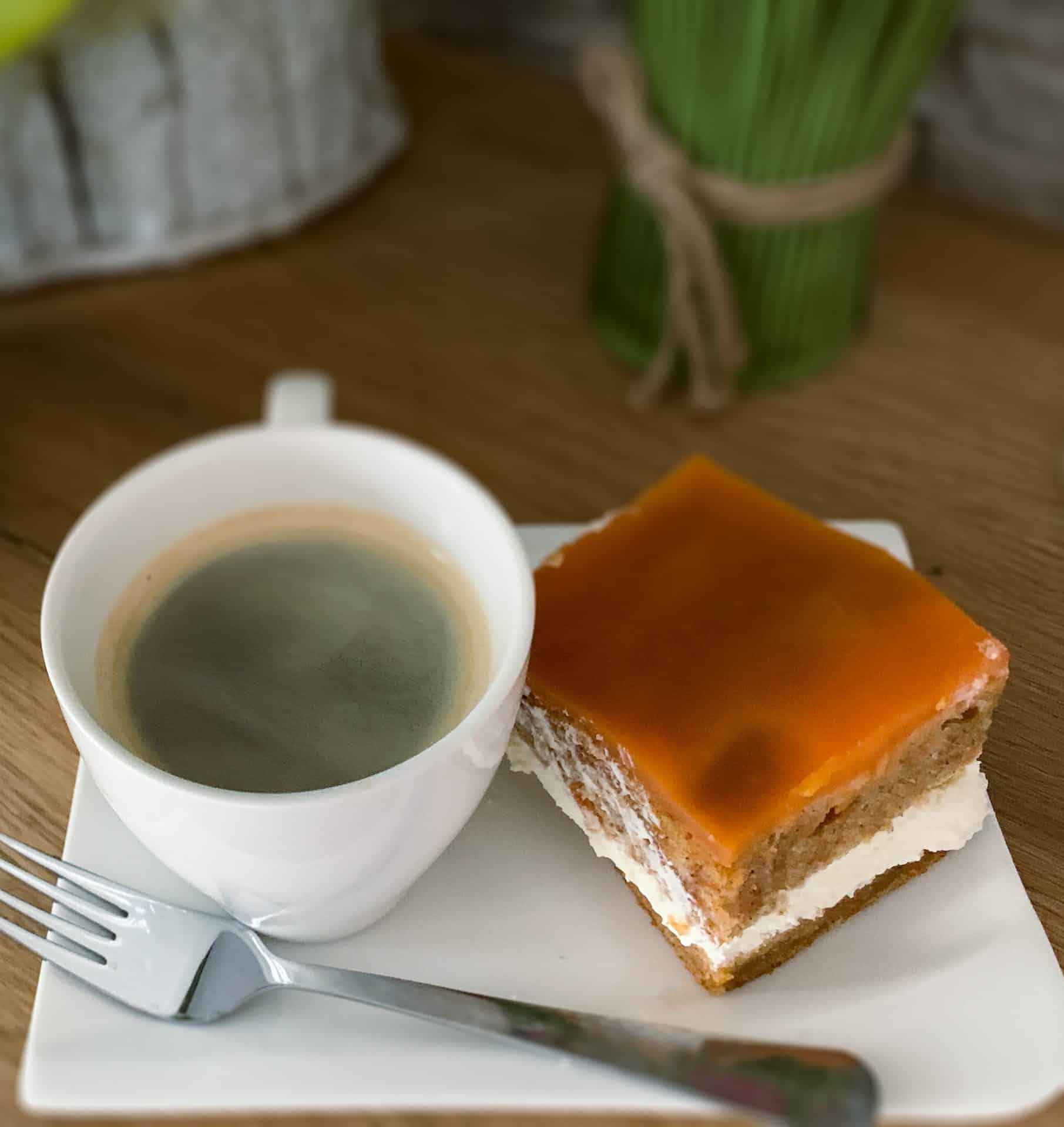 Ciasto marchewkowe z galaretką