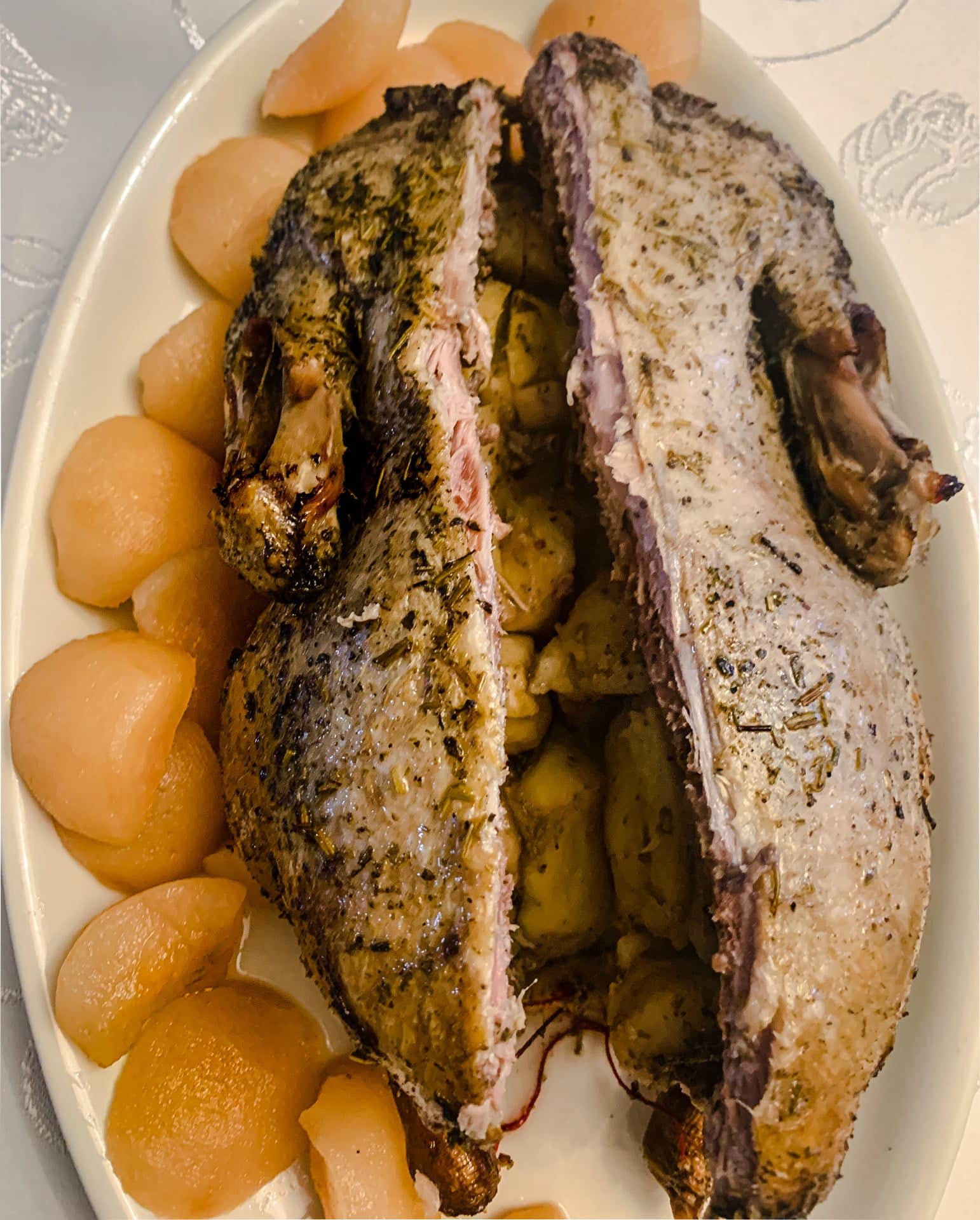 Kaczka pieczona w rozmarynie z jabłkami 1 Kaczka pieczona w rozmarynie z jabłkami