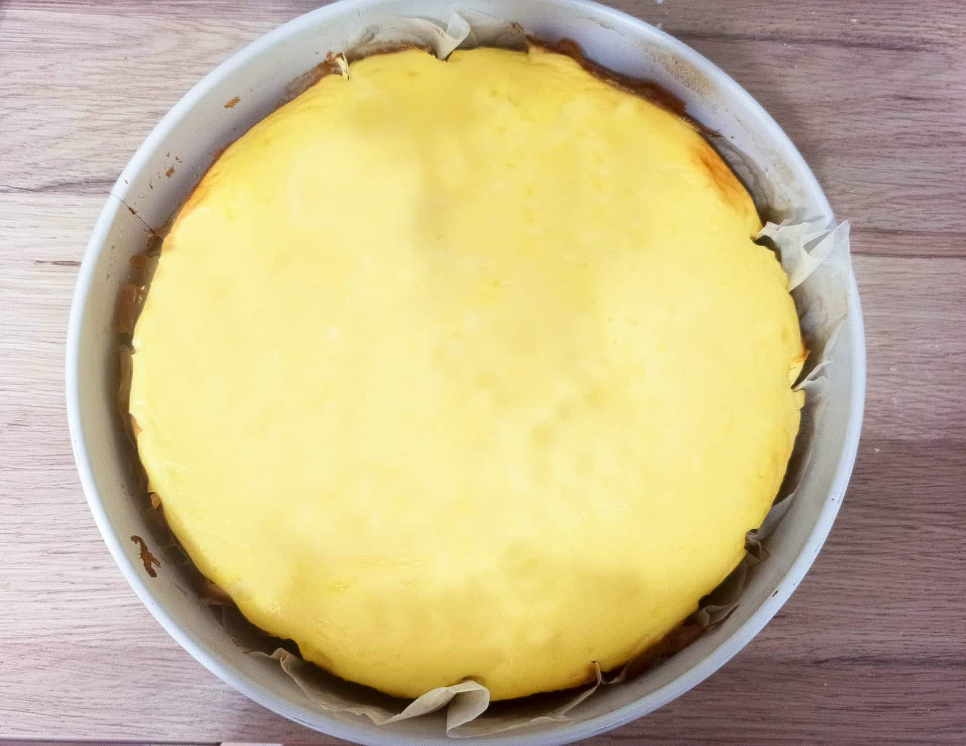 Sernik słony karmel