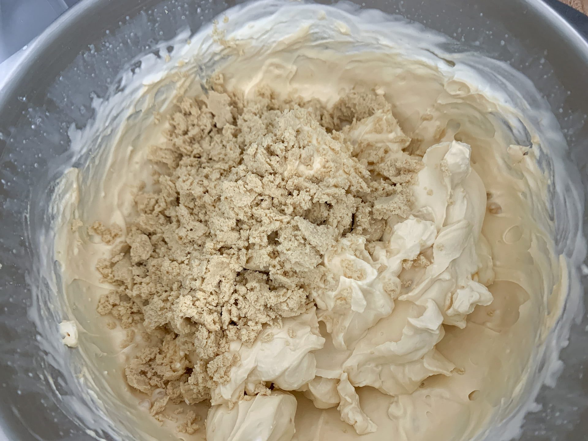 Ciasto z chałwą bez pieczenia