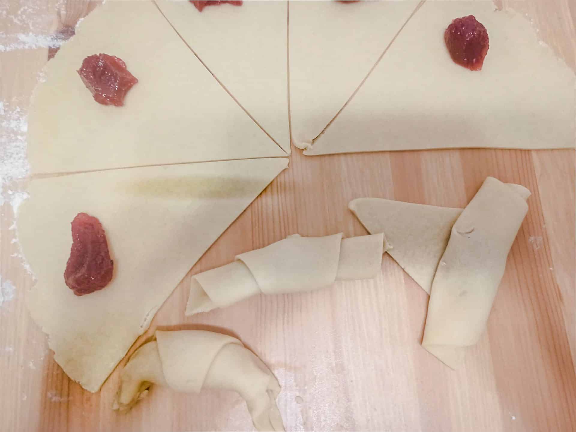 Rogaliki krucho drożdżowe przepis