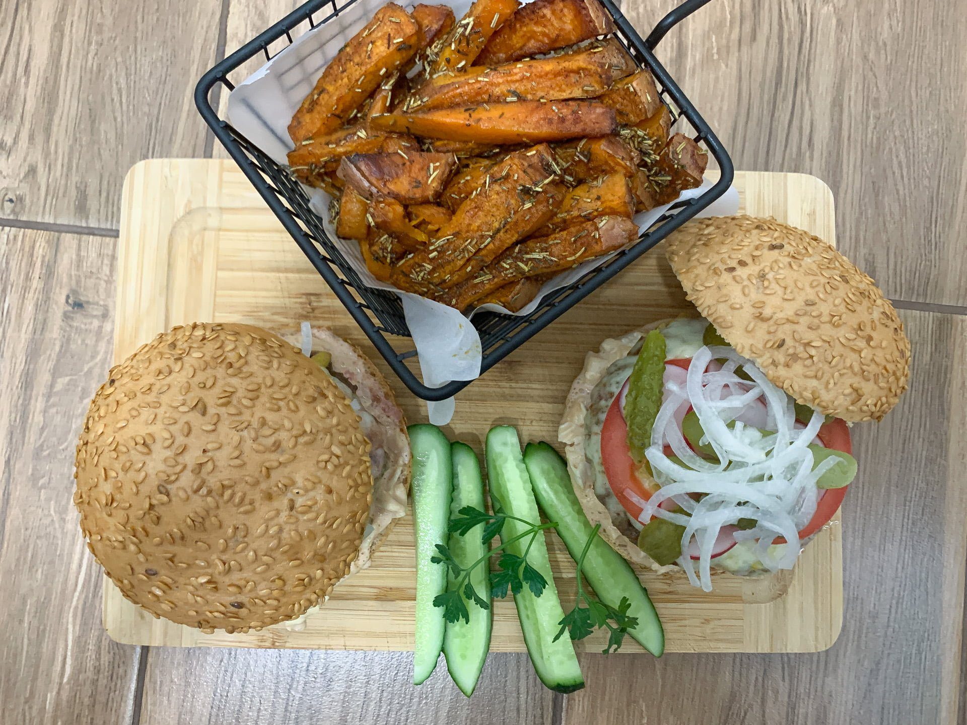 Bezglutenowy hamburger