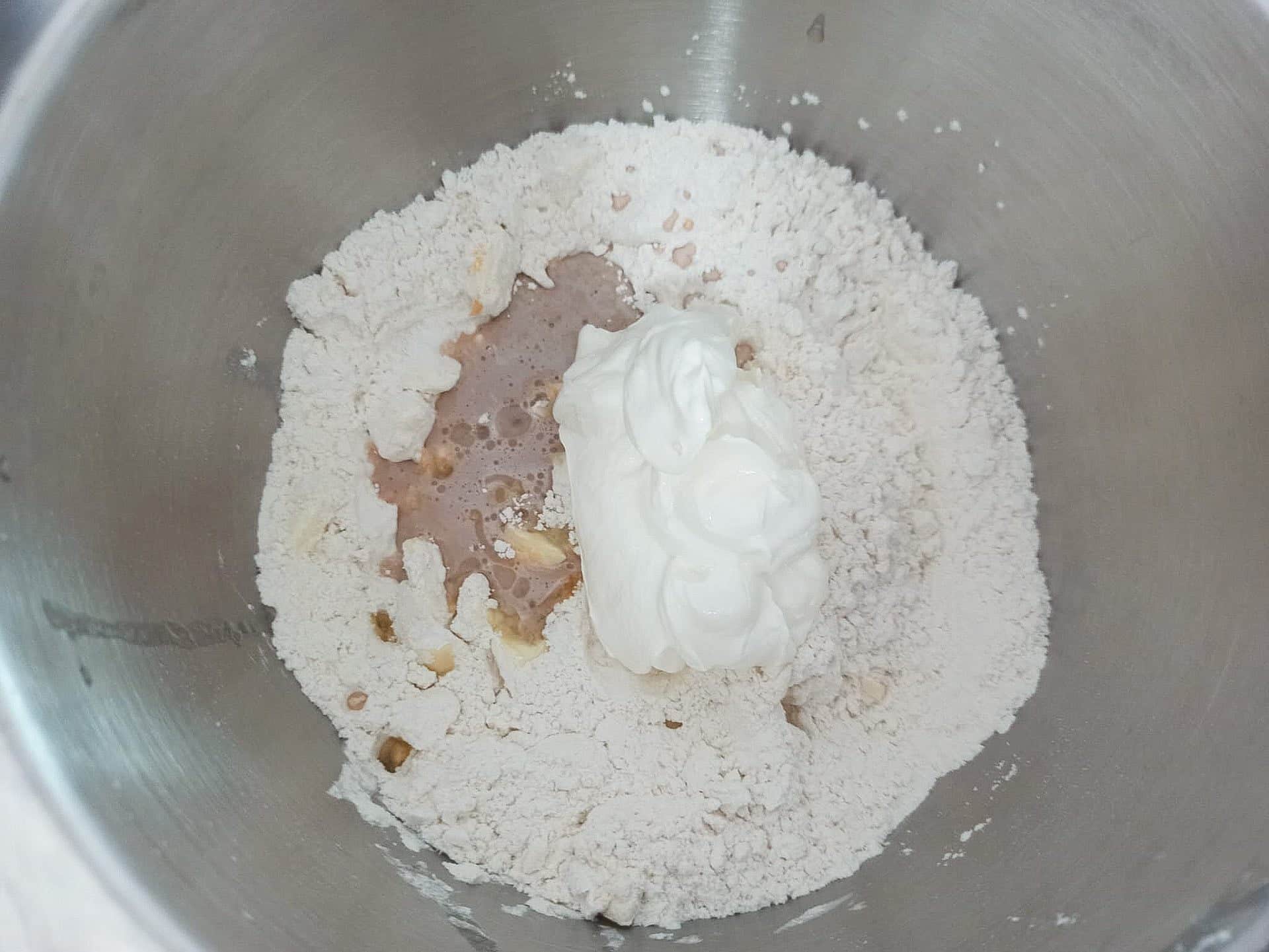 Strucla z rabarbarem