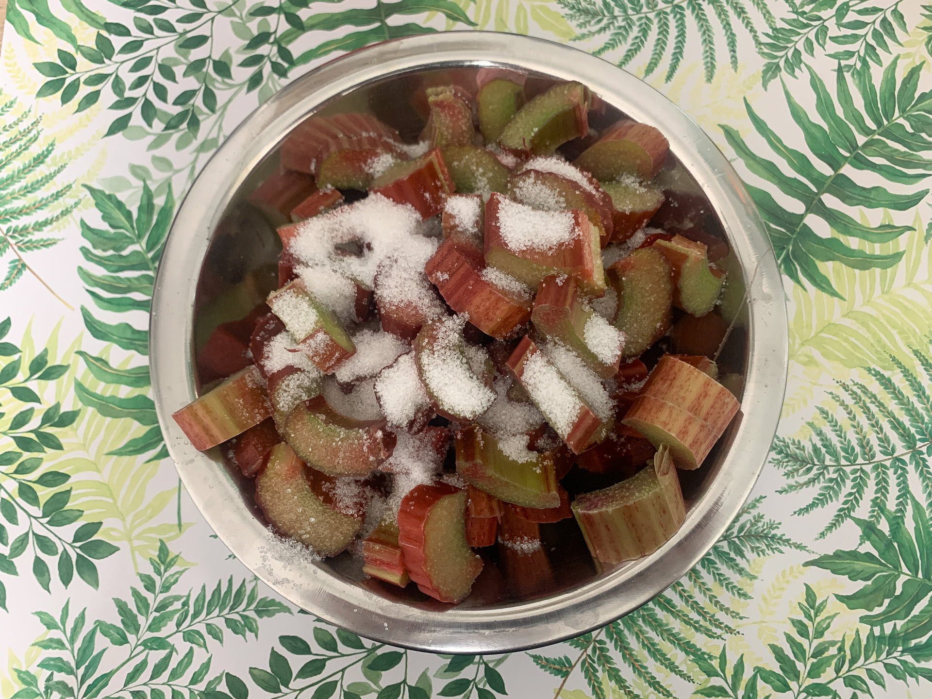 Strucla z rabarbarem