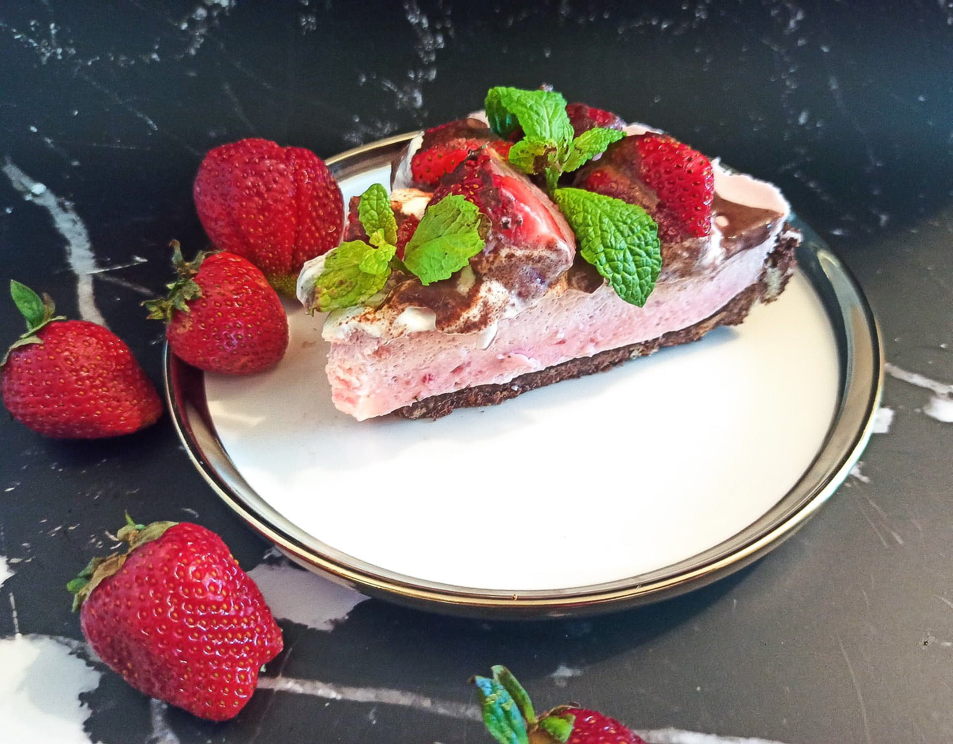 Ciasto truskawkowe ptasie mleczko