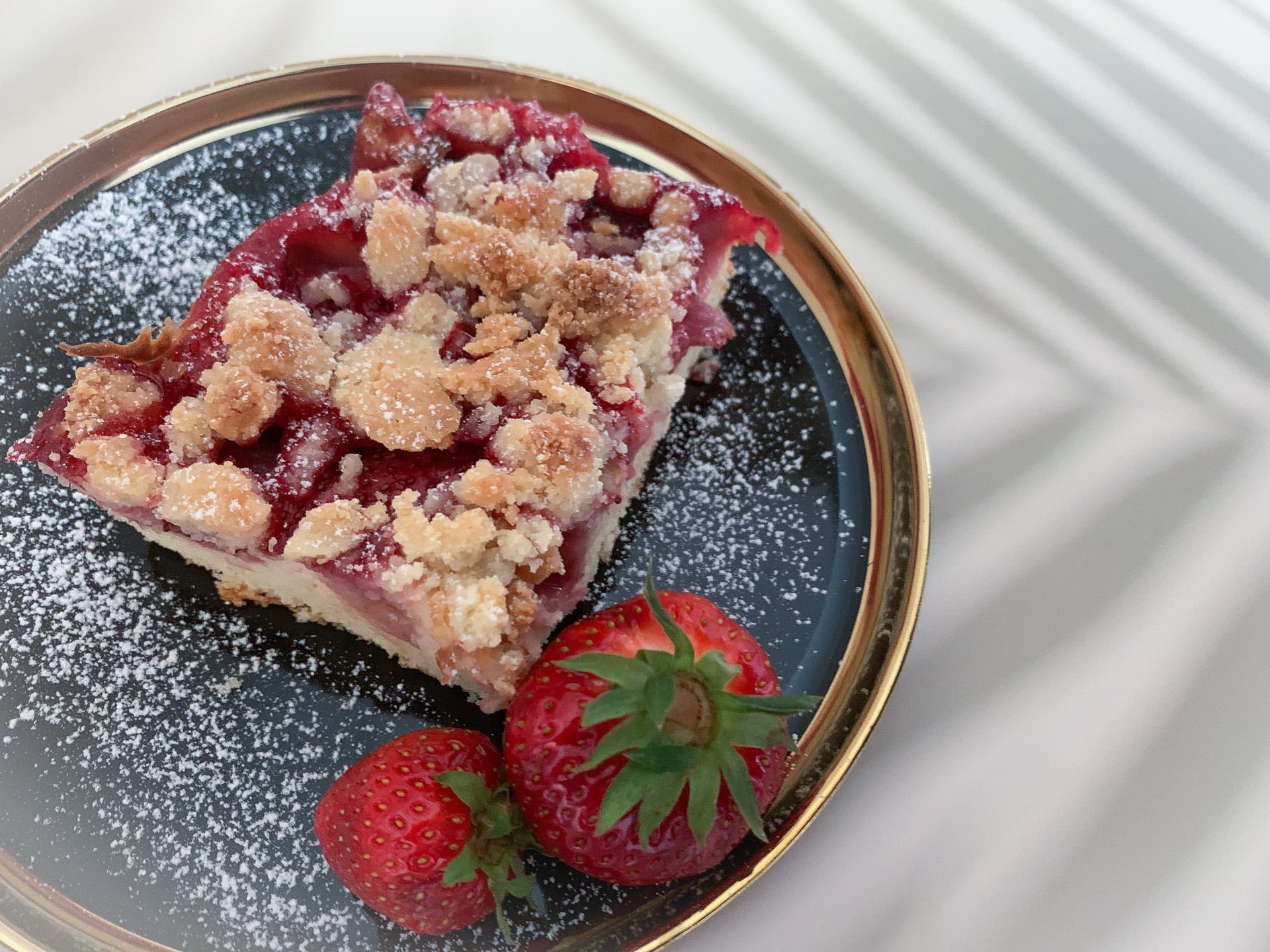 Ciasto ucierane z truskawkami