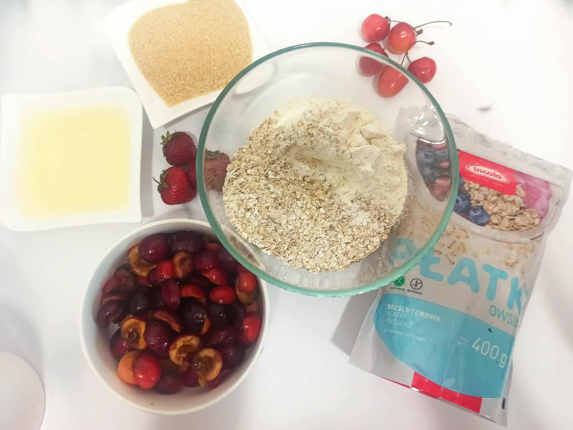 Ciasto owsiane z owocami