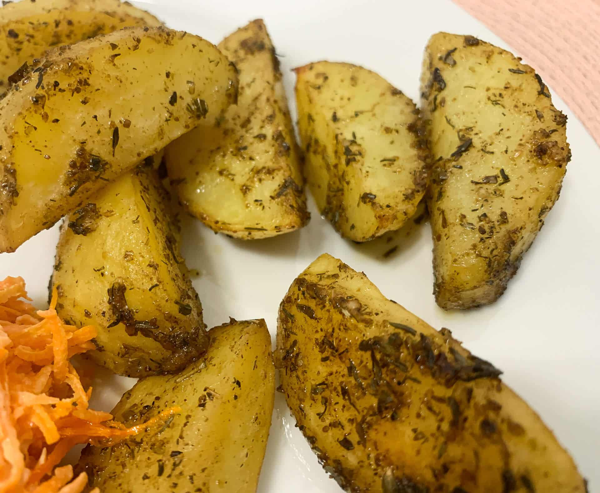 Pieczone ziemniaki z czosnkiem i tymiankiem