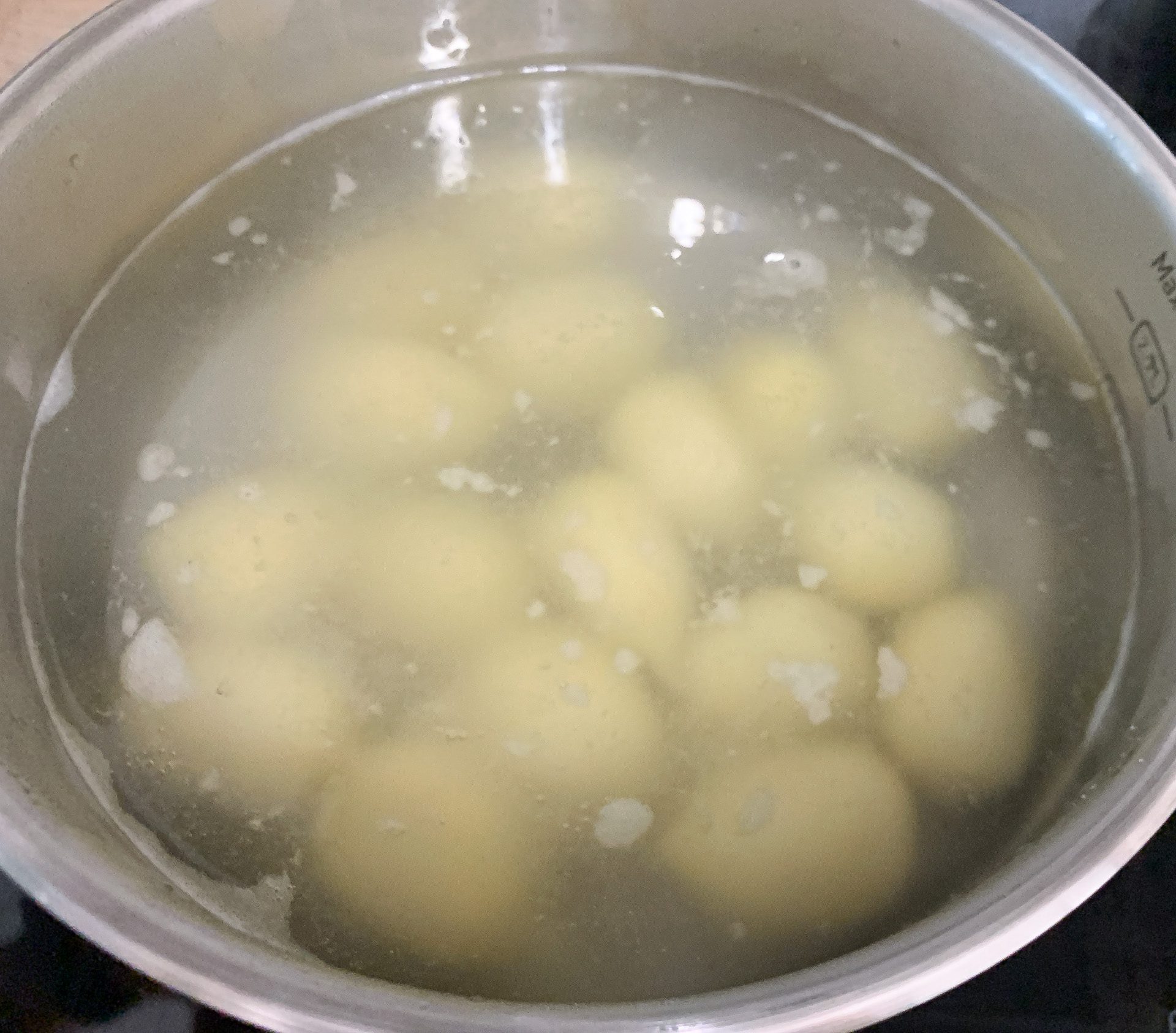 Gnocchi z nadzieniem z suszonych pomidorów i mozzarelli 2 Gnocchi z nadzieniem z suszonych pomidorów i mozzarelli