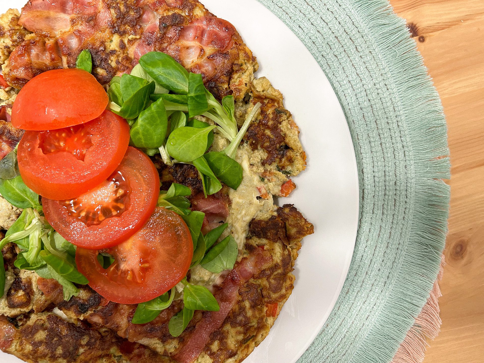 Keto omlet z guacamole