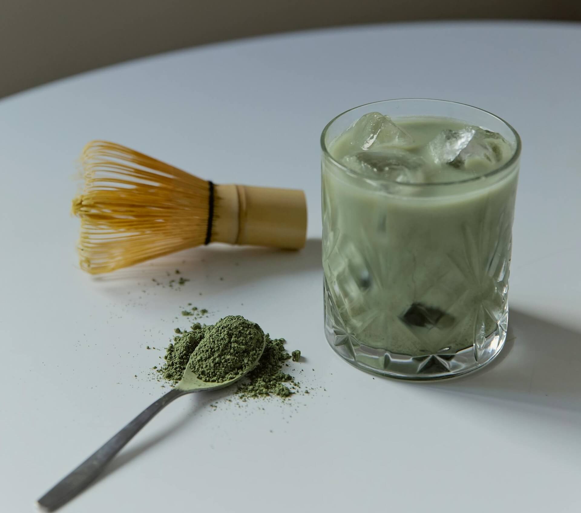 Orzeźwiające napoje kawowe - Matcha Lemonade