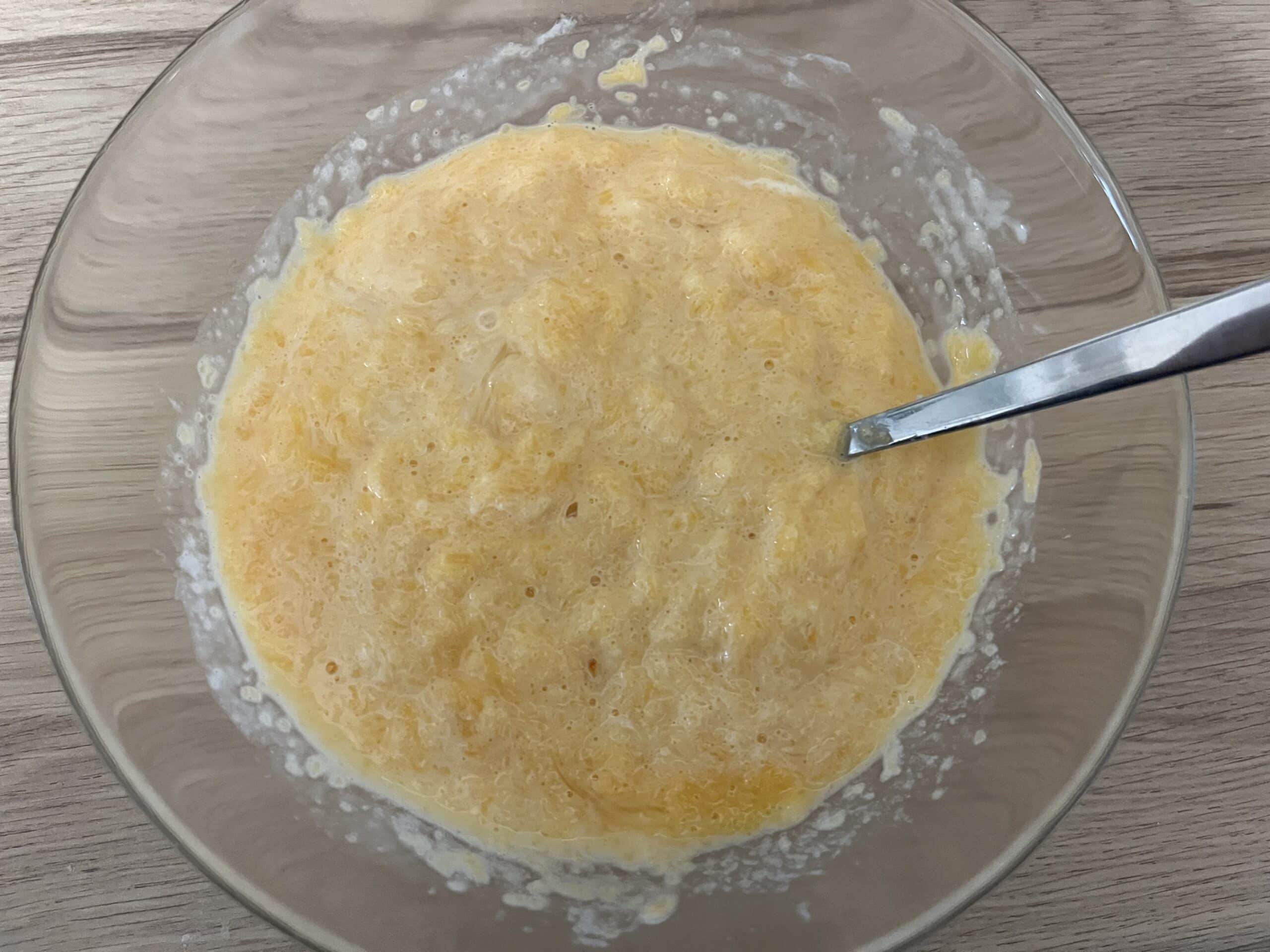 Placki z dyni – puszyste, delikatne i idealne na słodkie śniadanie 5 połączone składniki na placki dyniowe