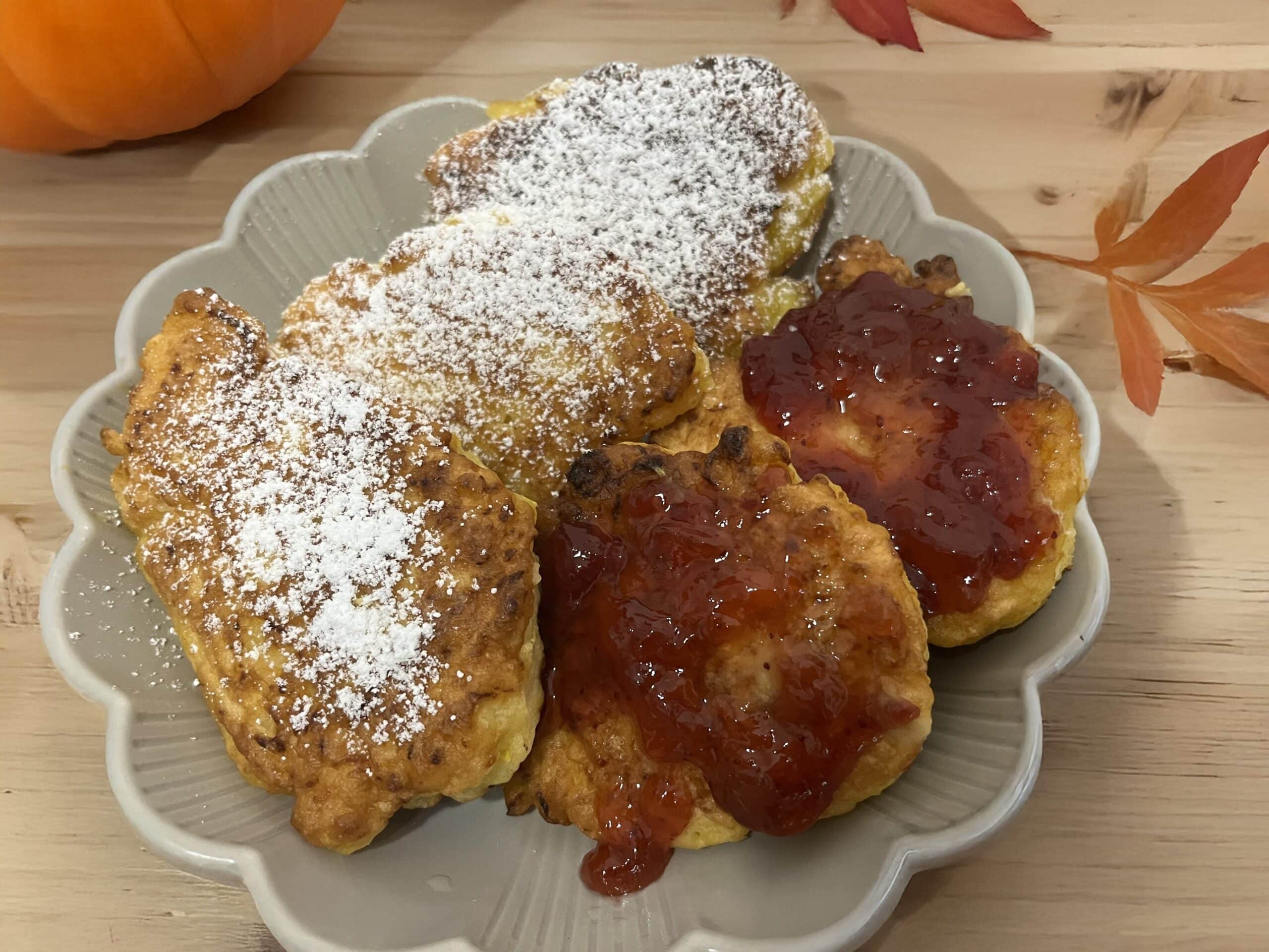 Placki z dyni – puszyste, delikatne i idealne na słodkie śniadanie 6 Placki z dyni