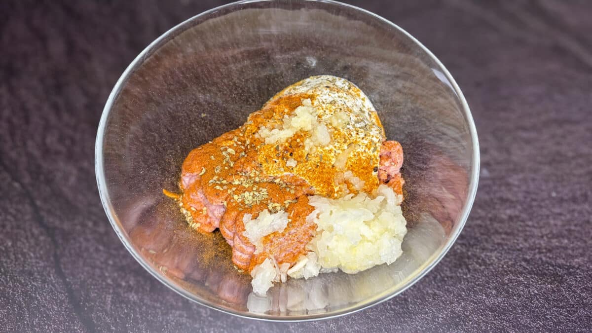 Marynowanie mięsa na kebab wołowy