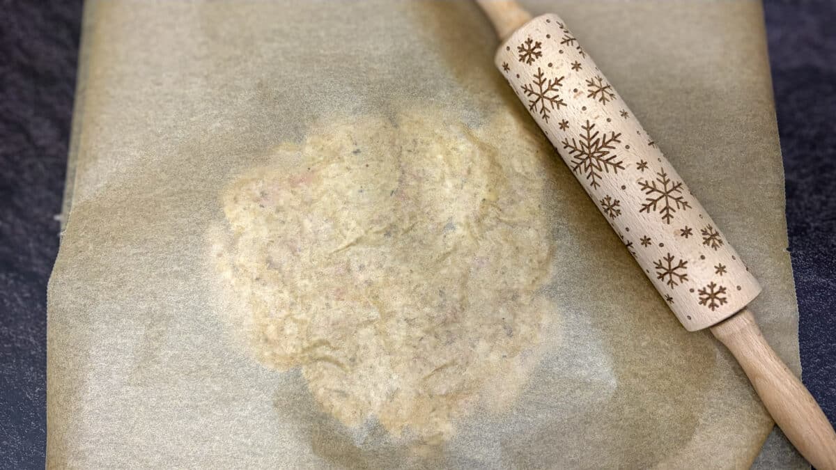 Rozwałkowywanie mięsa wołowego na kebab