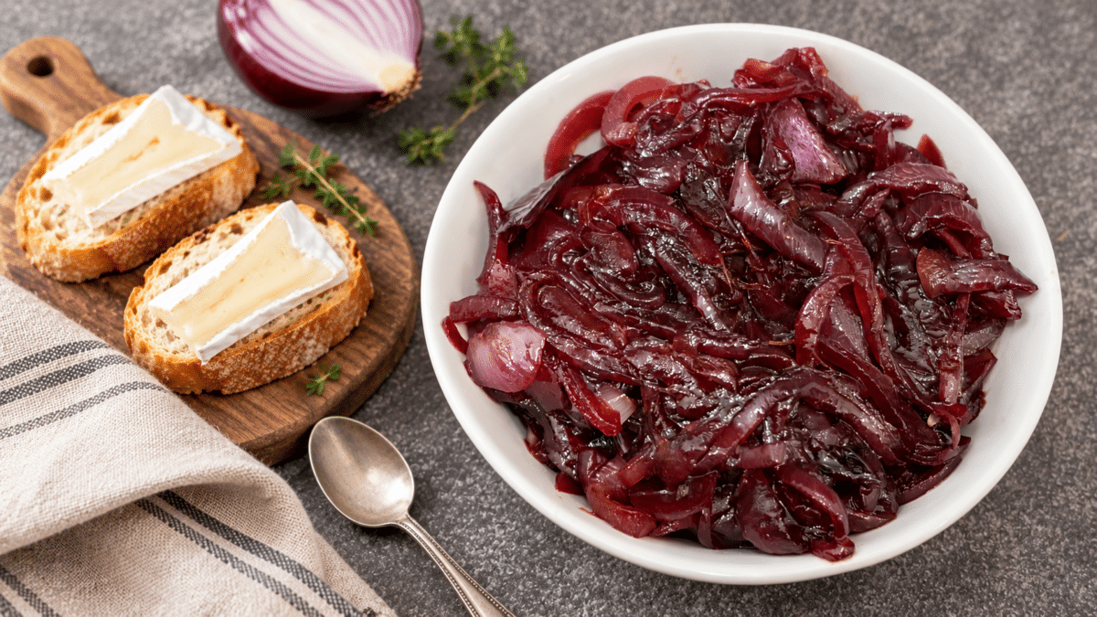 Konfitura z czerwonej cebuli do burgerów i serów 1 Konfitura z czerwonej cebuli do burgerów i serów